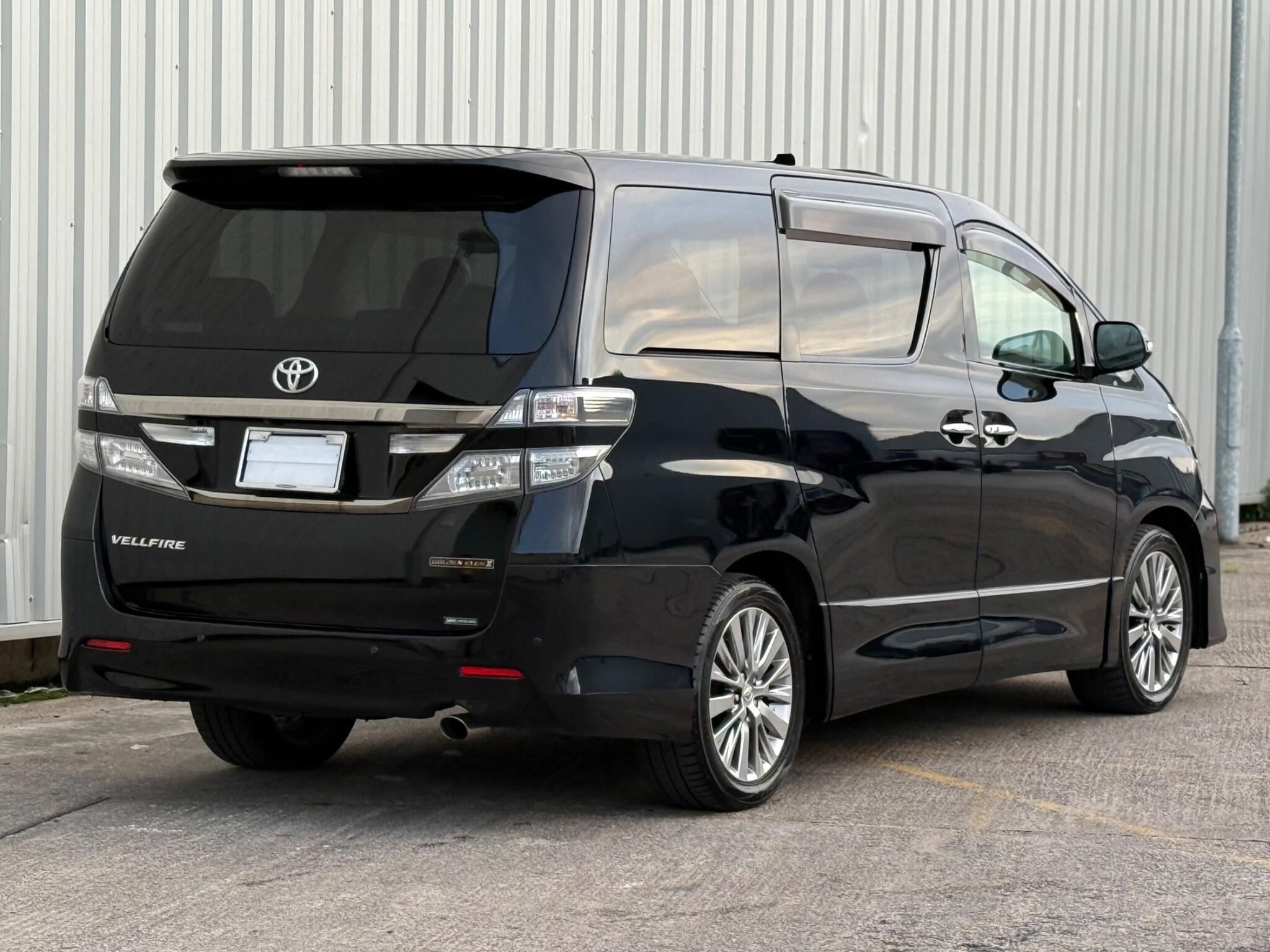 Toyota Vellfire - Image 19