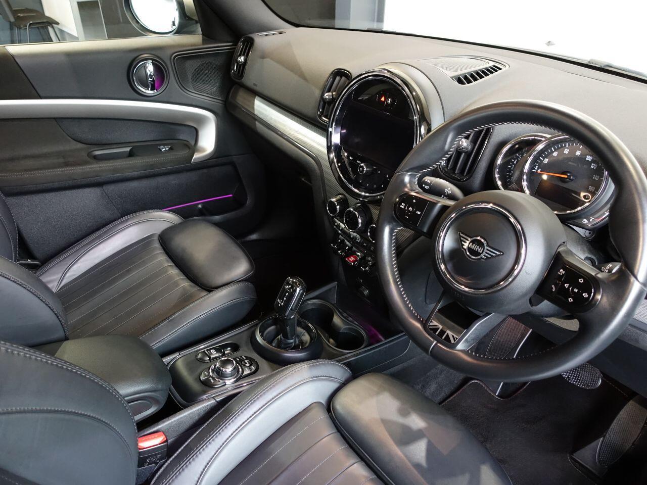 MINI Countryman - Image 2