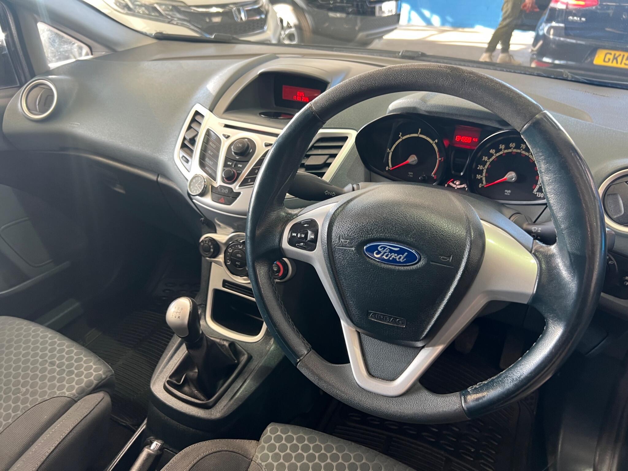 Ford Fiesta - Image 21