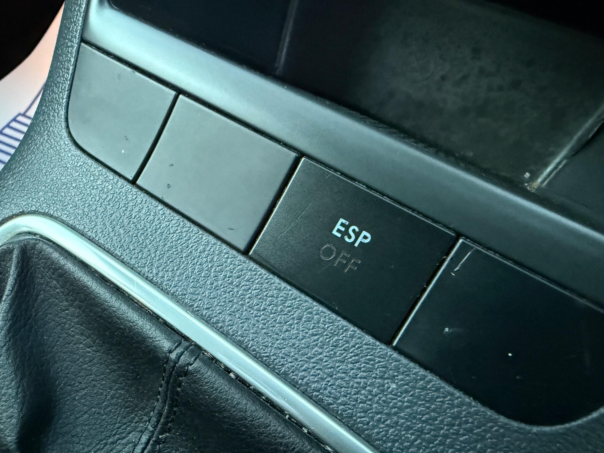 Volkswagen Golf Plus - Image 45