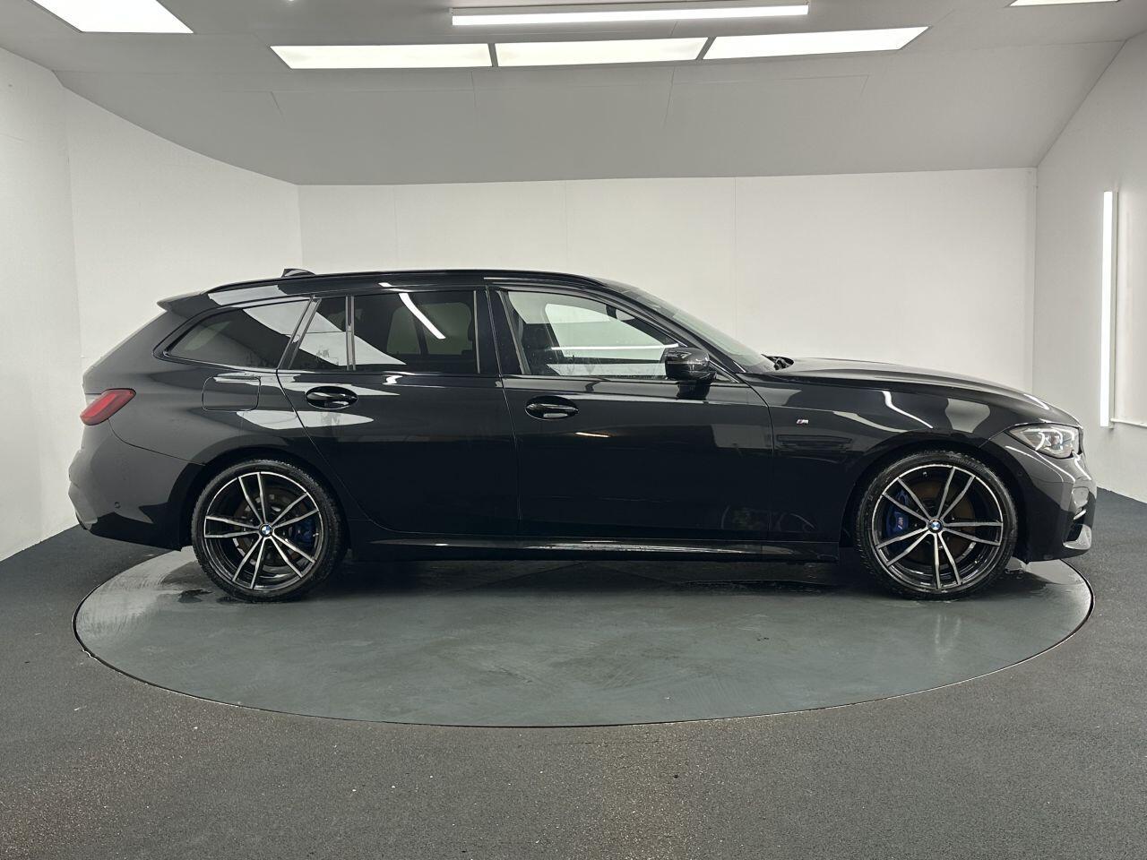 BMW 3 Series - Image 11