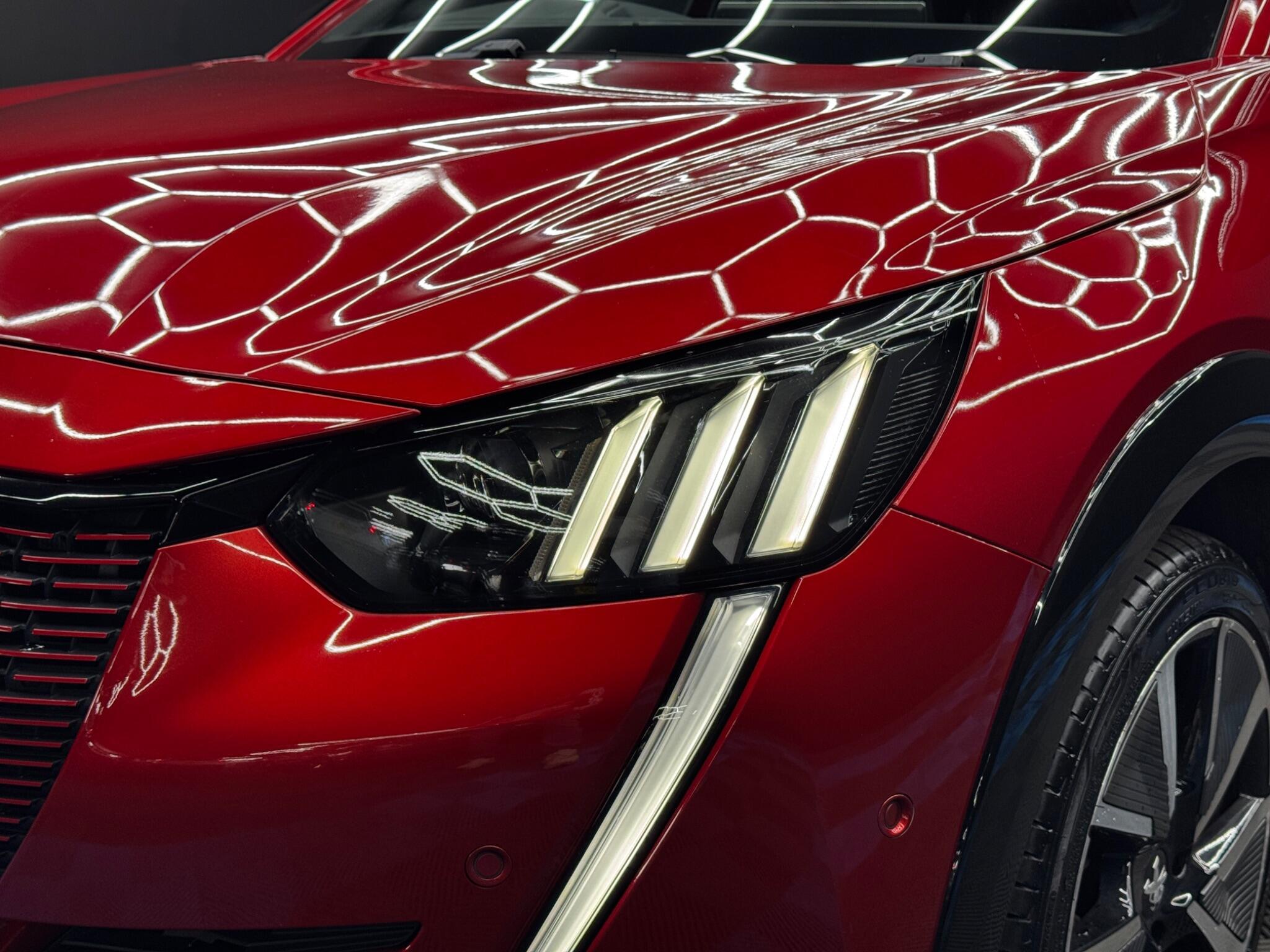 Peugeot E-208 - Image 44