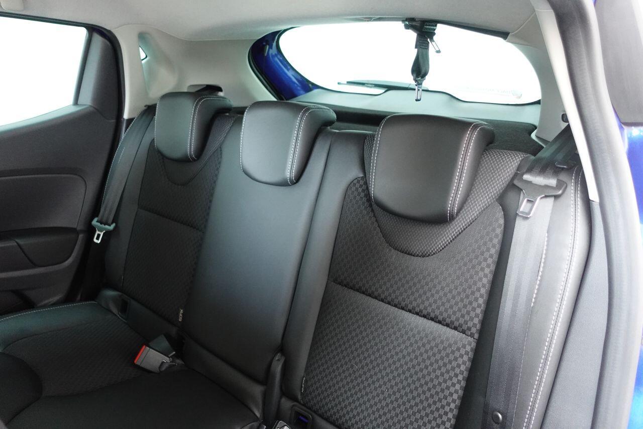Renault Clio - Image 20