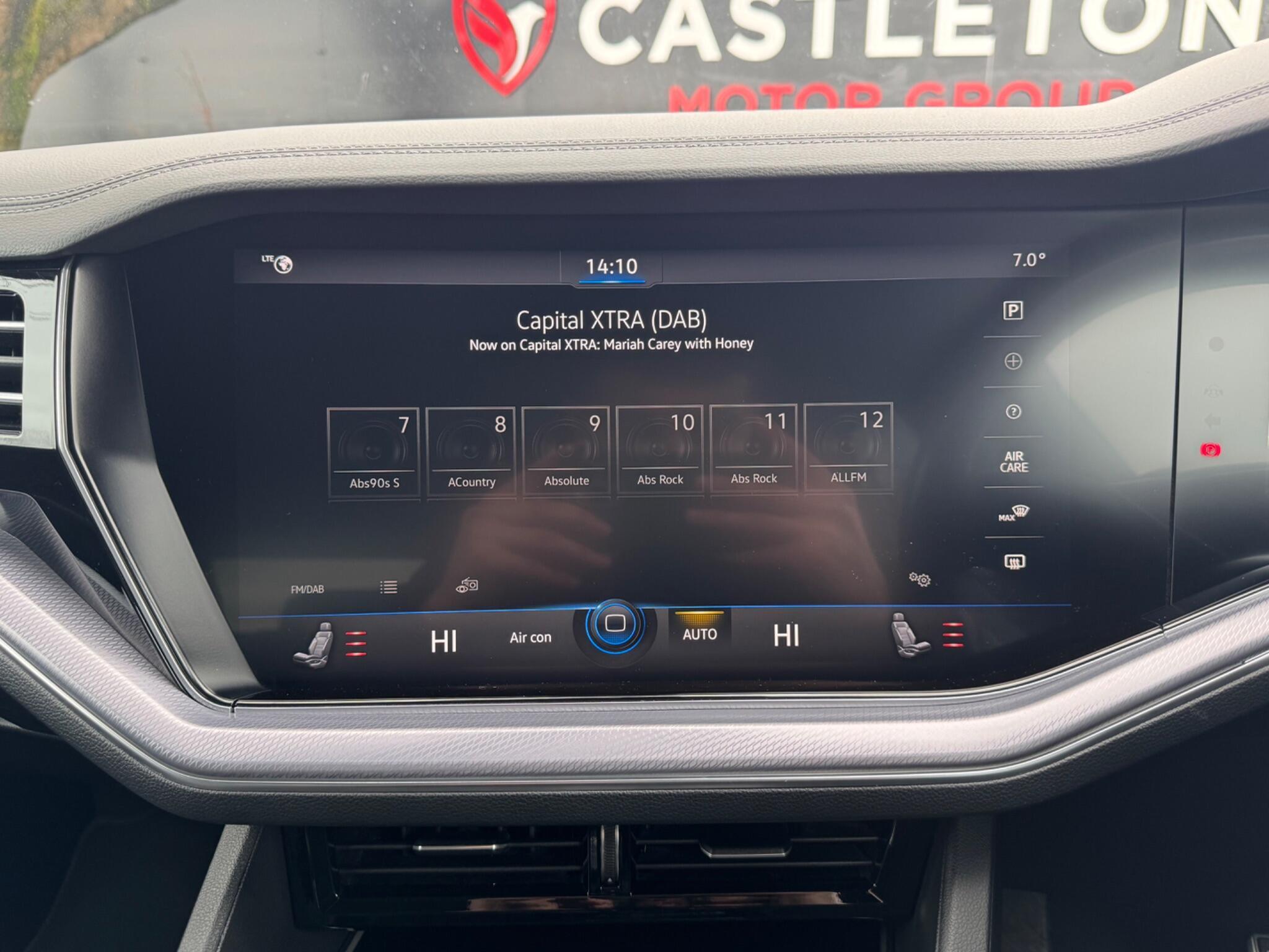 Volkswagen Touareg - Image 45