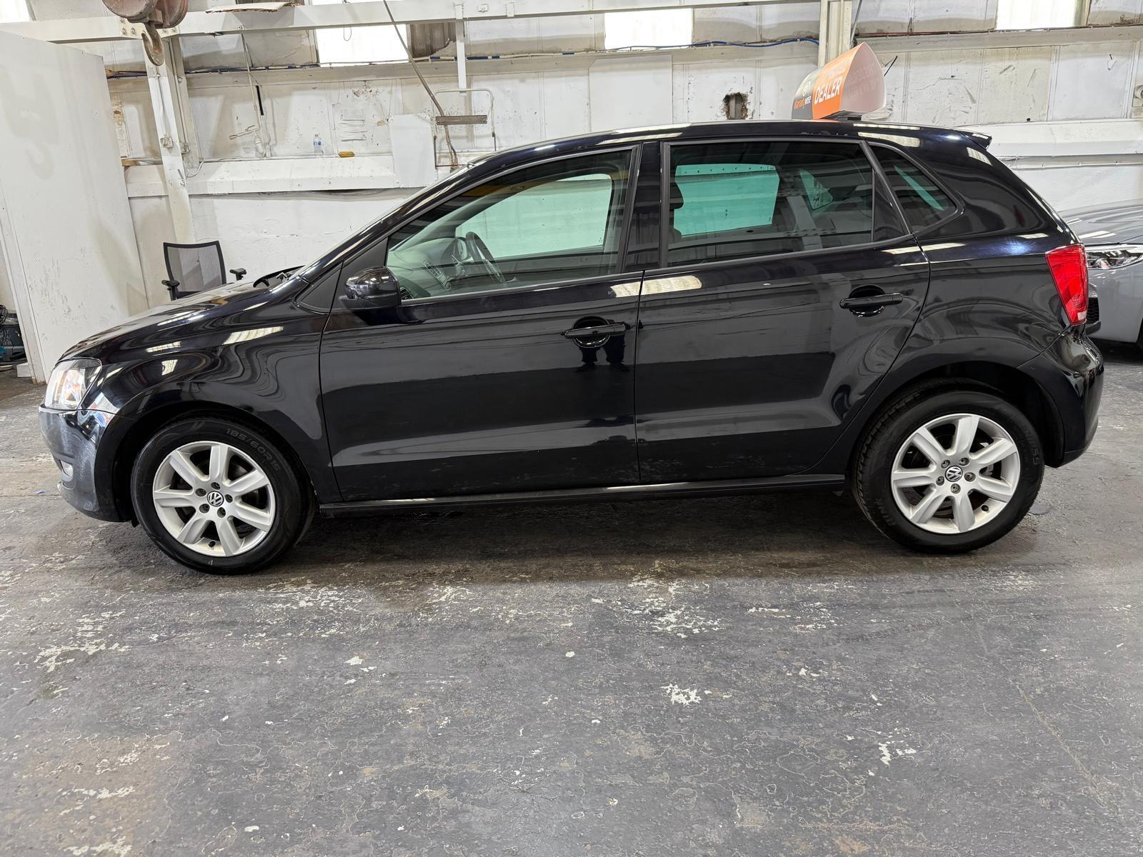 Volkswagen Polo - Image 10