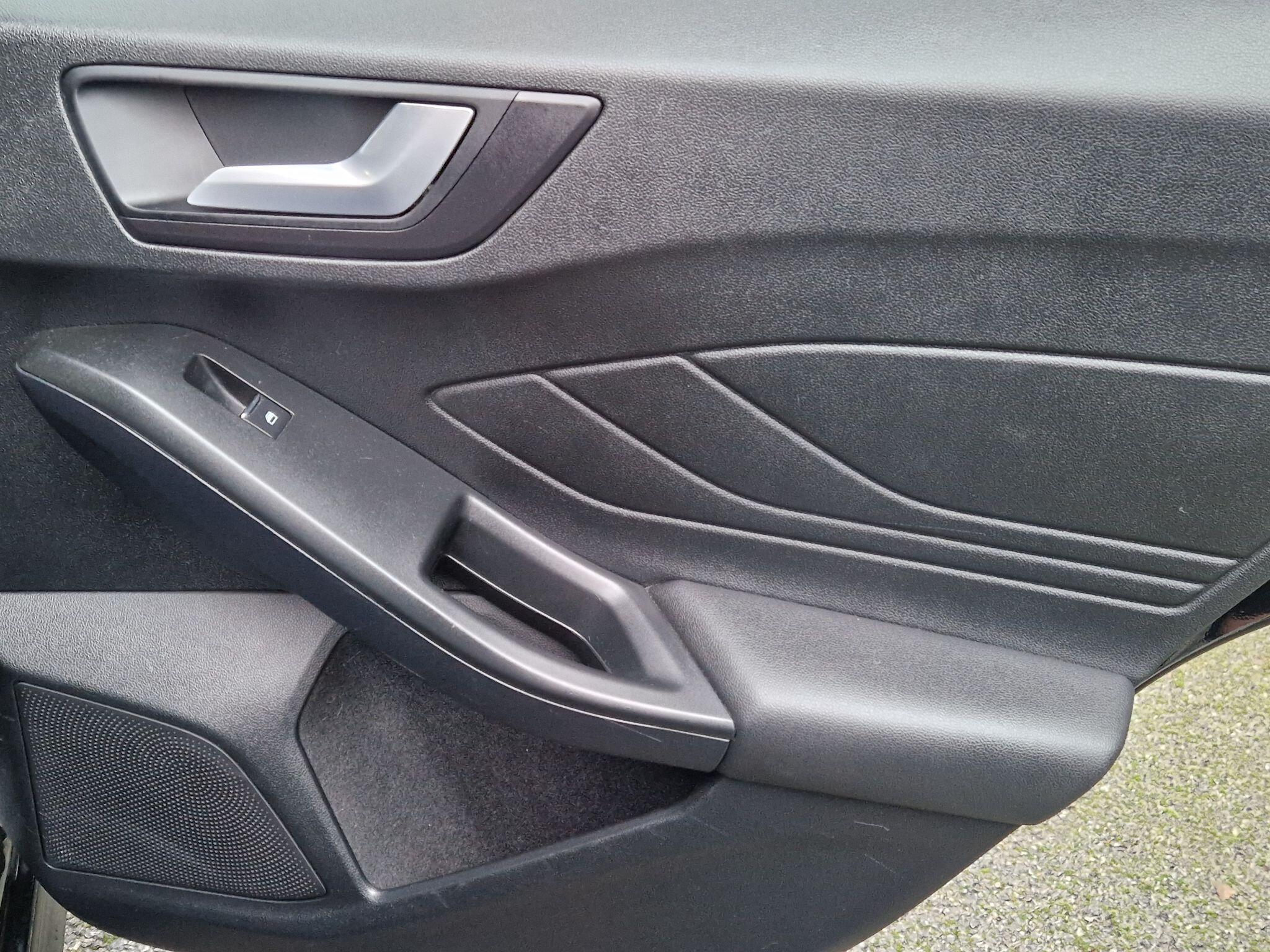 Ford Focus - Image 35