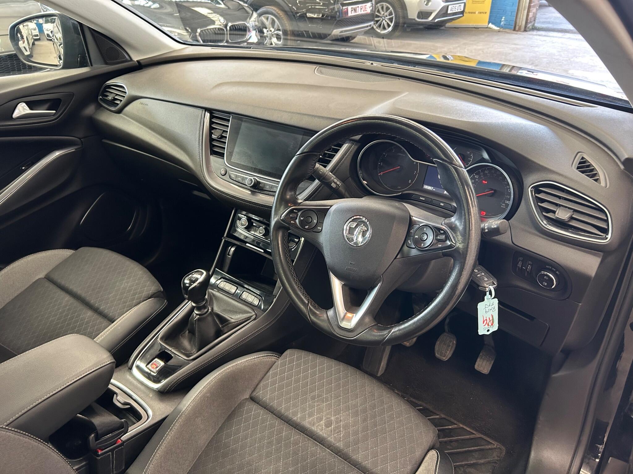 Vauxhall Grandland X - Image 10