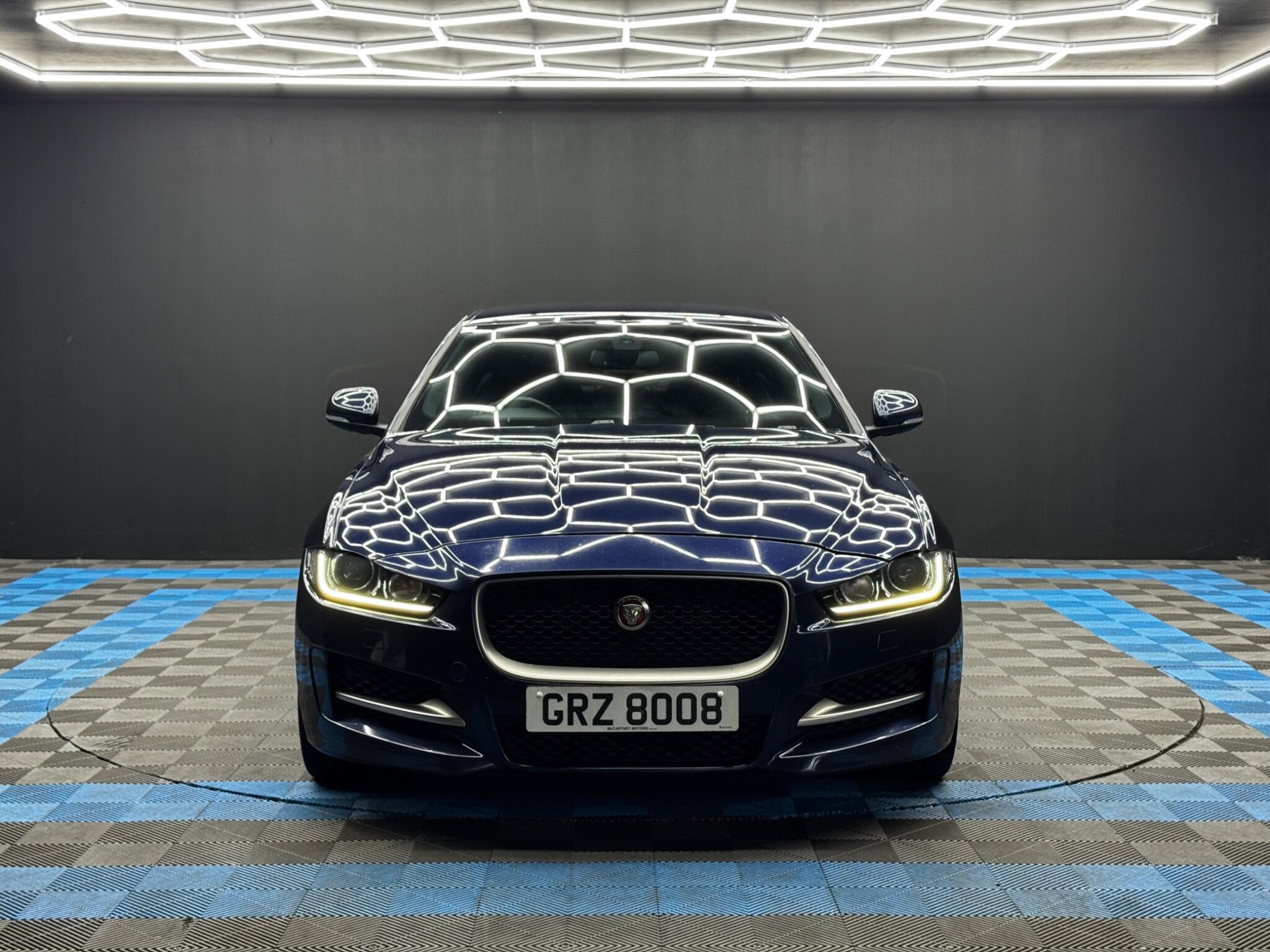 Jaguar XE - Image 2