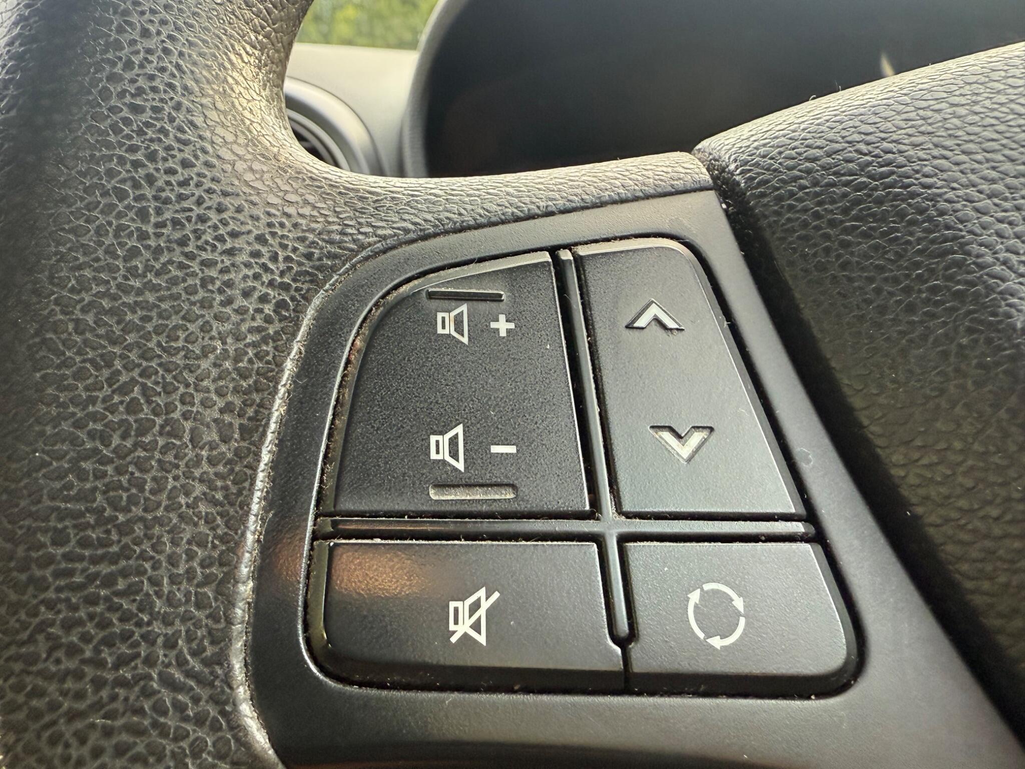 Hyundai i10 - Image 35