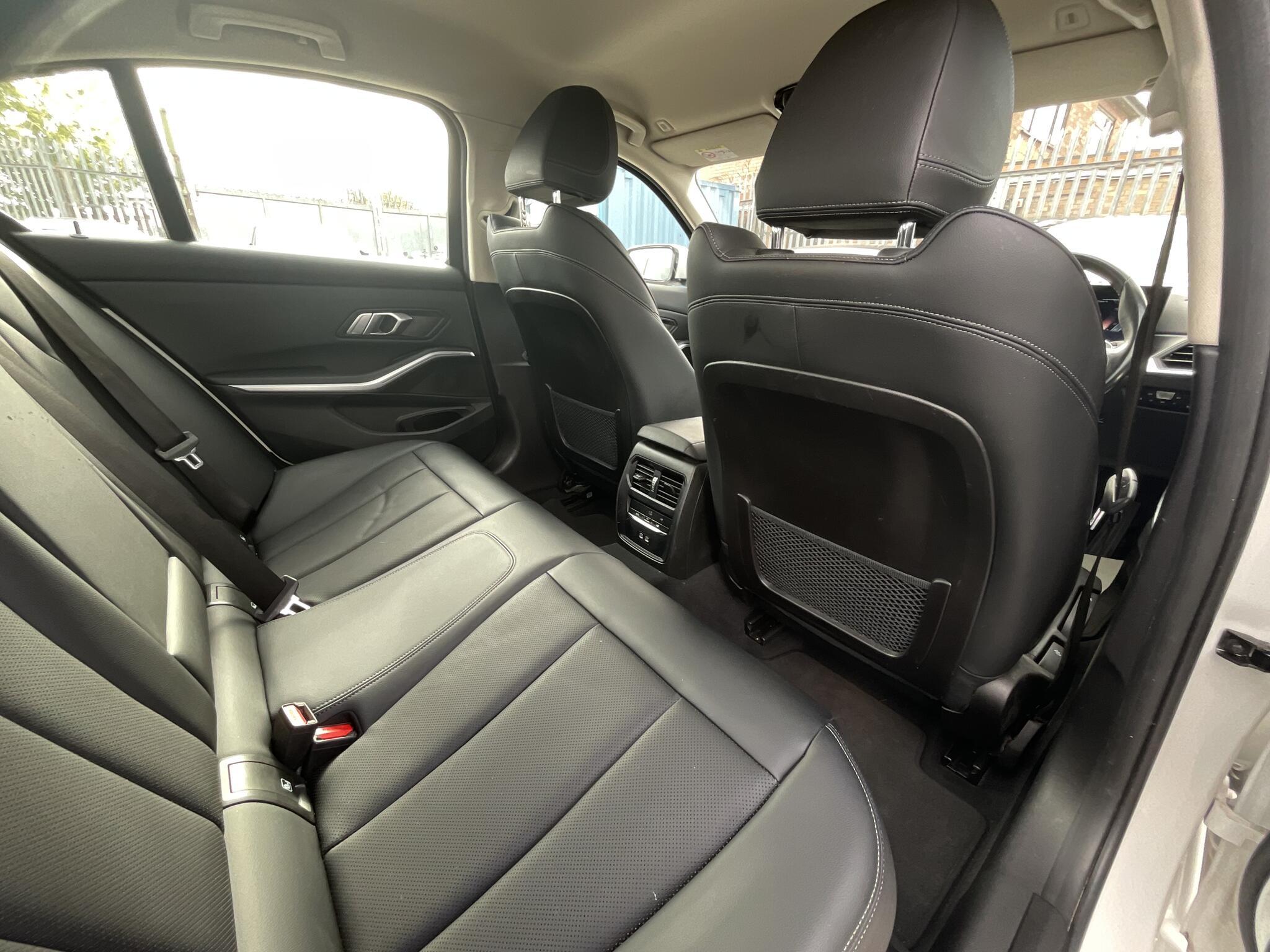 BMW 3 Series - Image 10