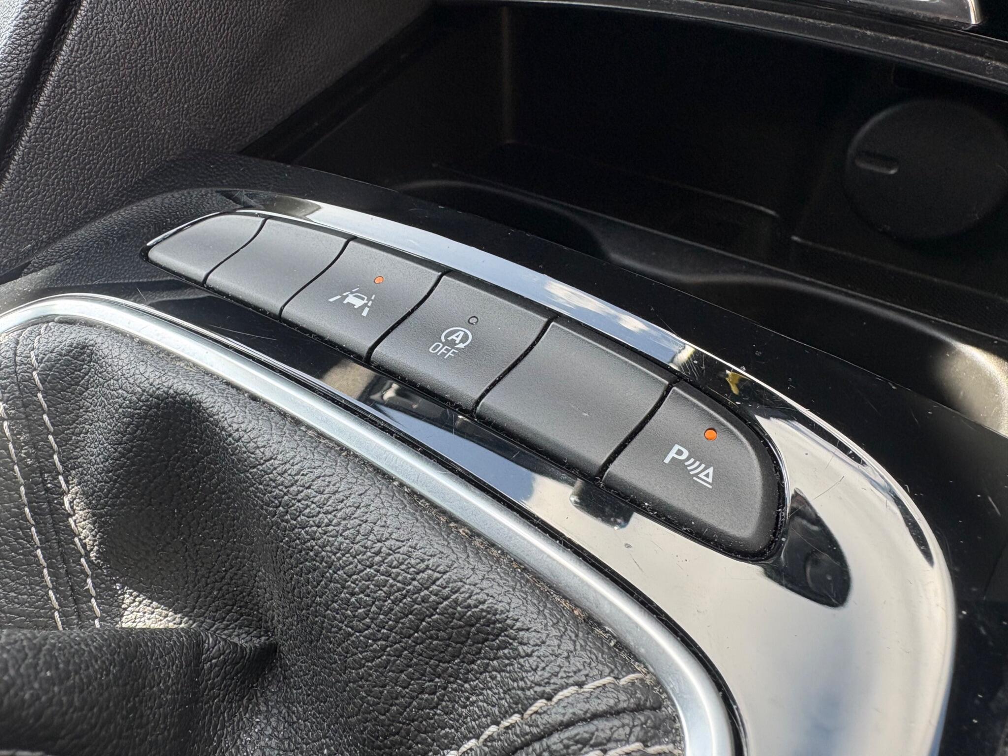 Vauxhall Insignia - Image 28