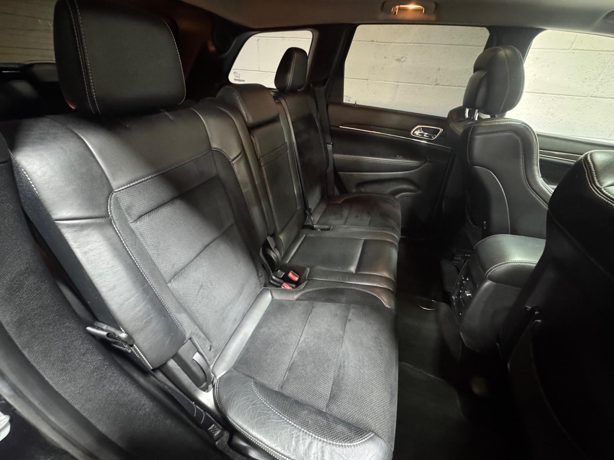 Jeep Grand Cherokee - Image 12