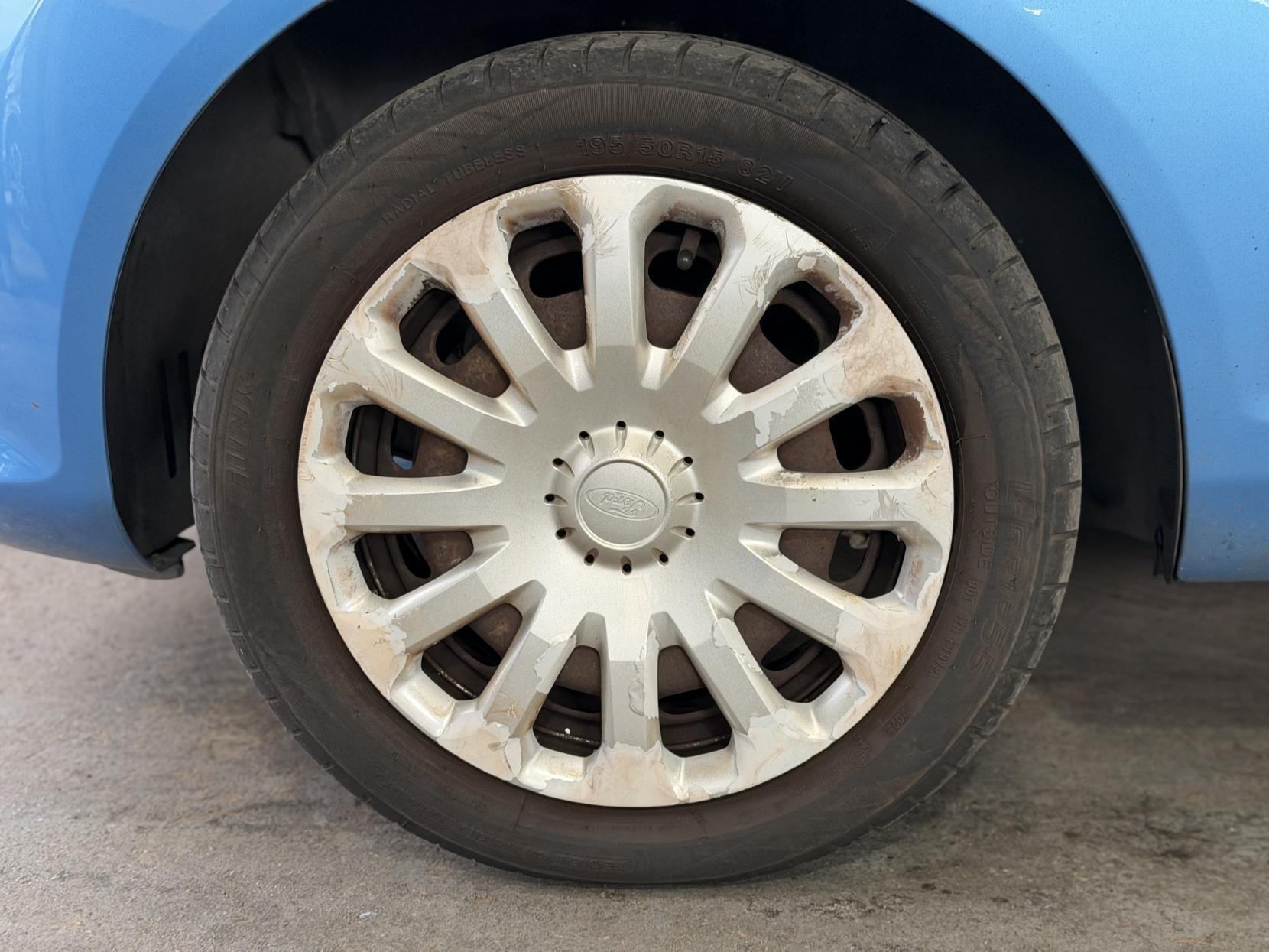 Ford Fiesta - Image 12