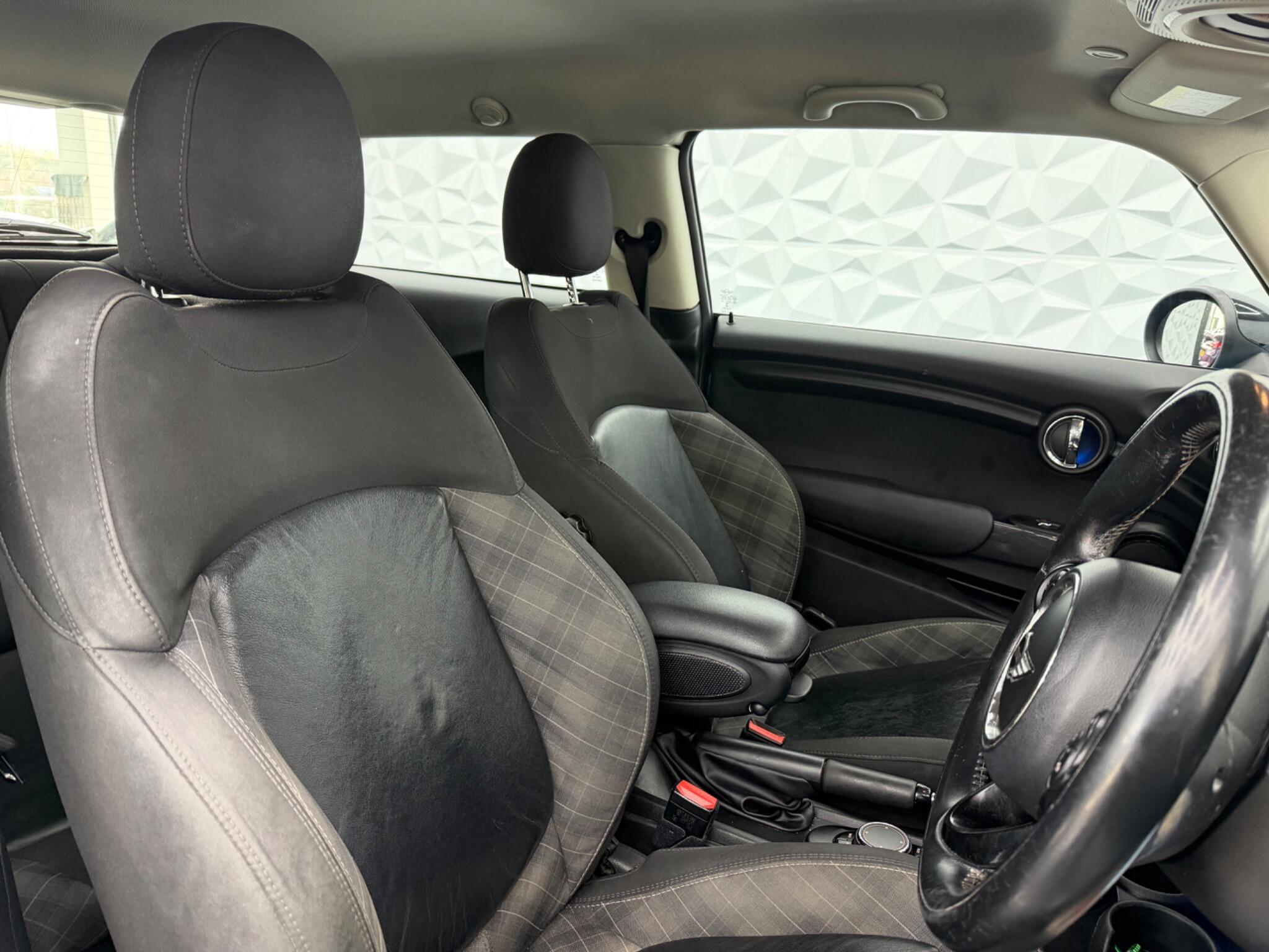 MINI Hatch - Image 18