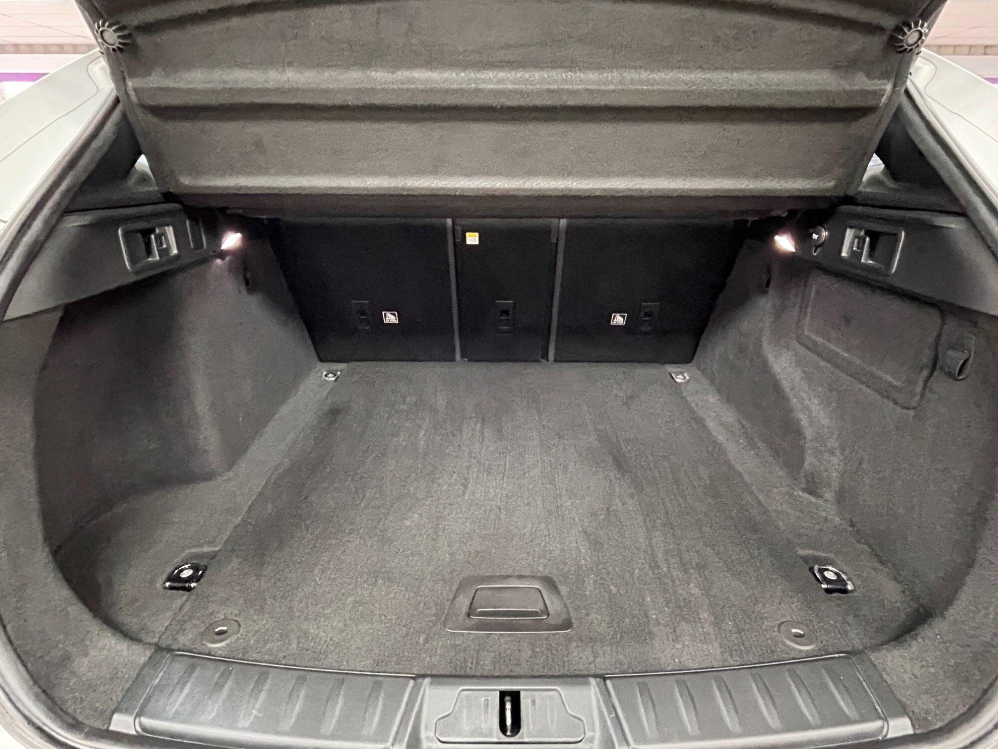 Jaguar F-Pace - Image 18