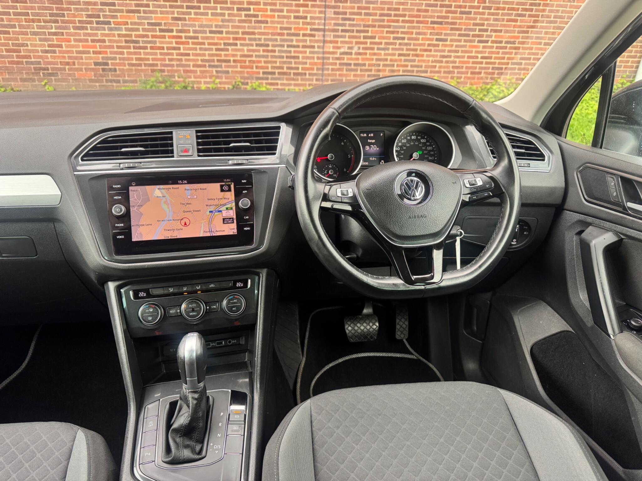 Volkswagen Tiguan - Image 23