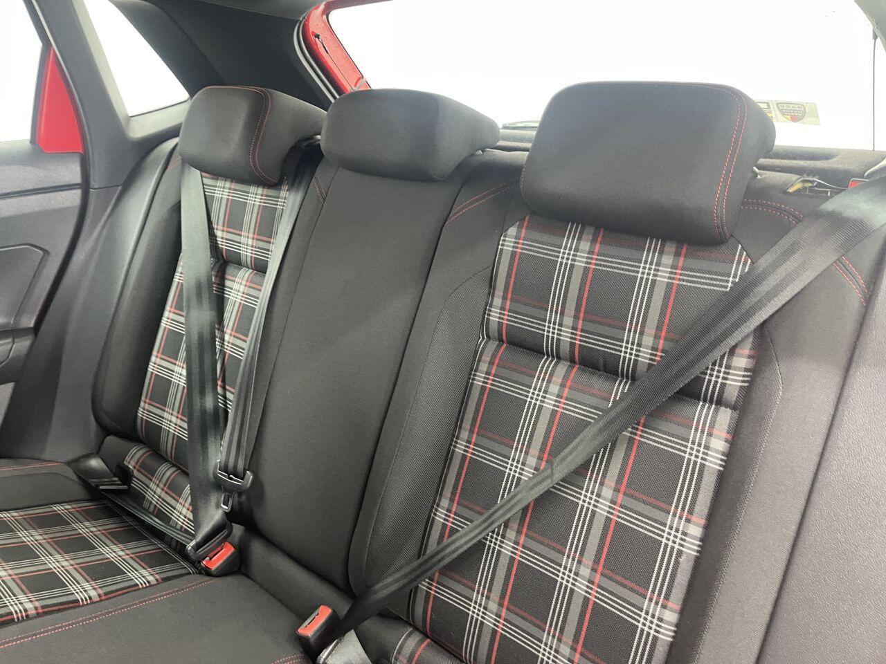 Volkswagen Polo - Image 22