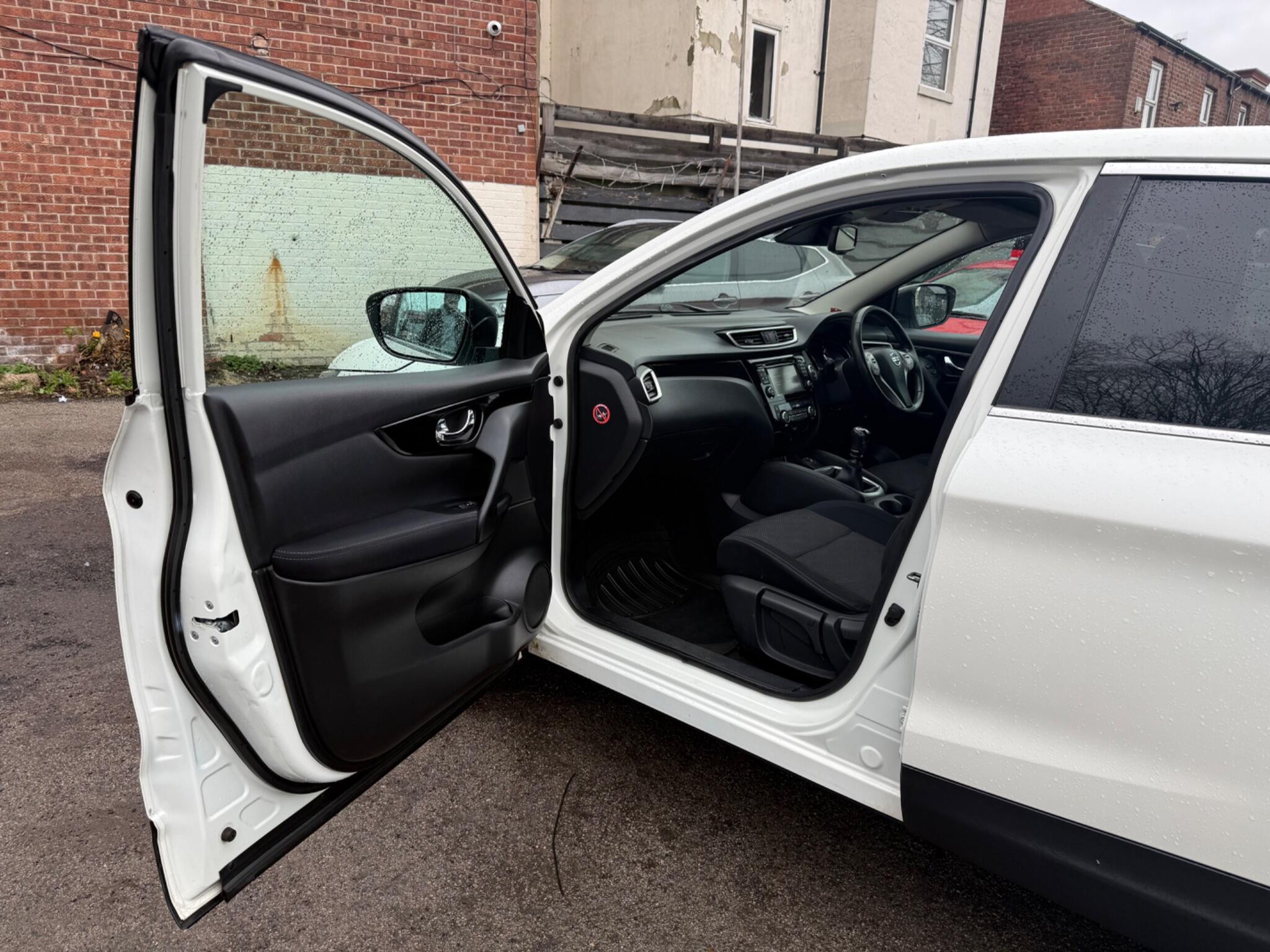 Nissan Qashqai - Image 25