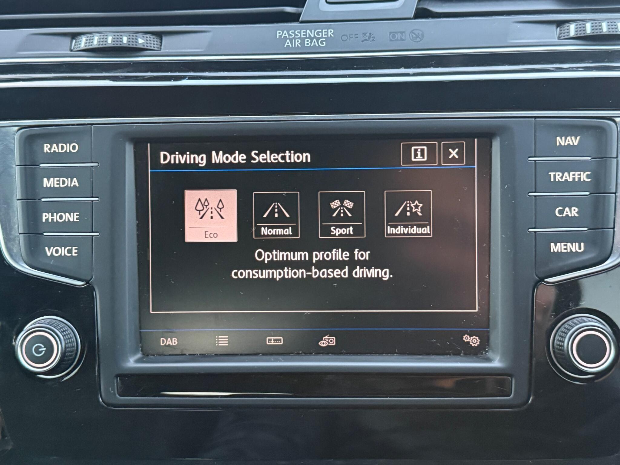 Volkswagen Touran - Image 47