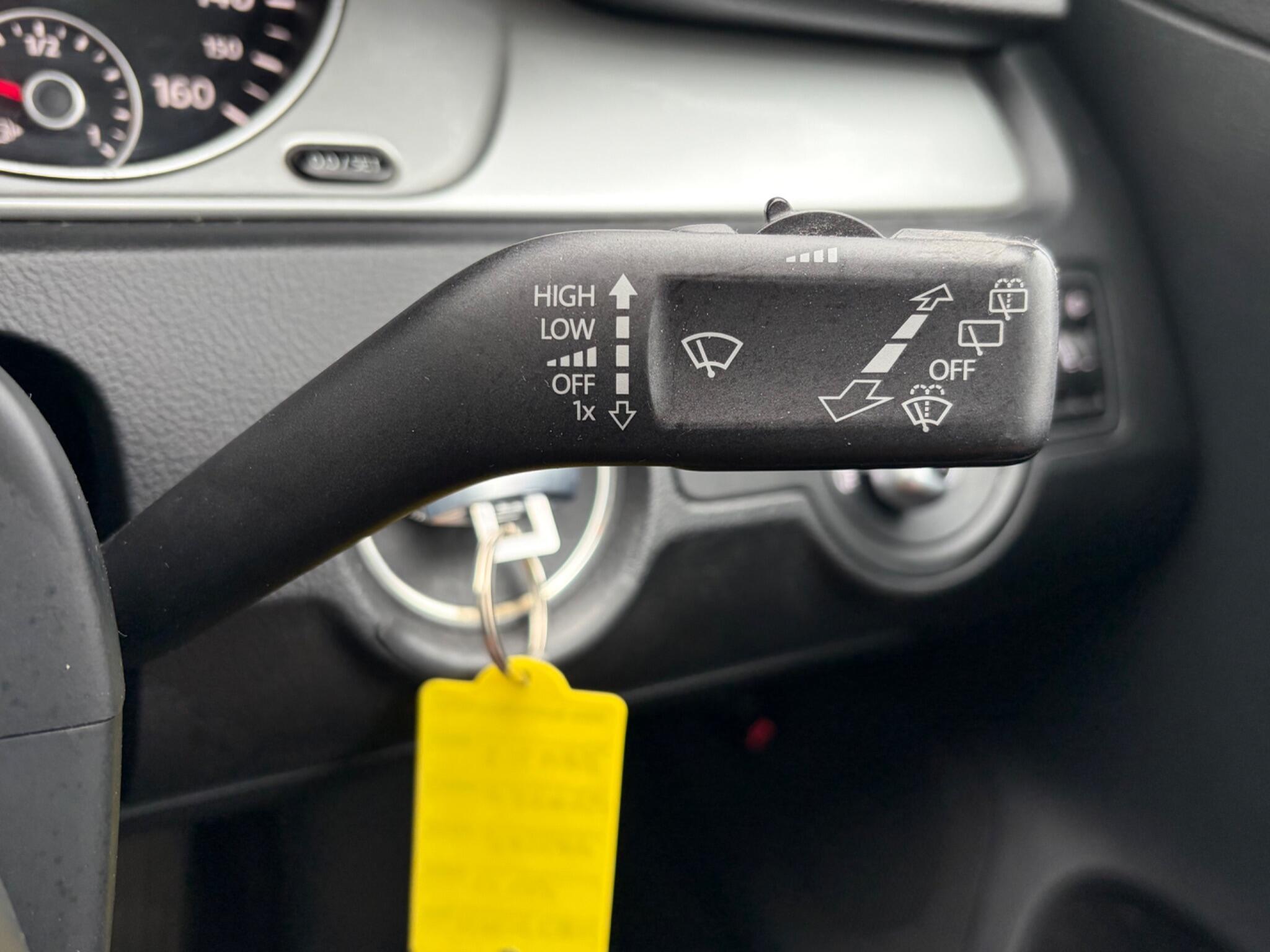 Volkswagen Passat - Image 28