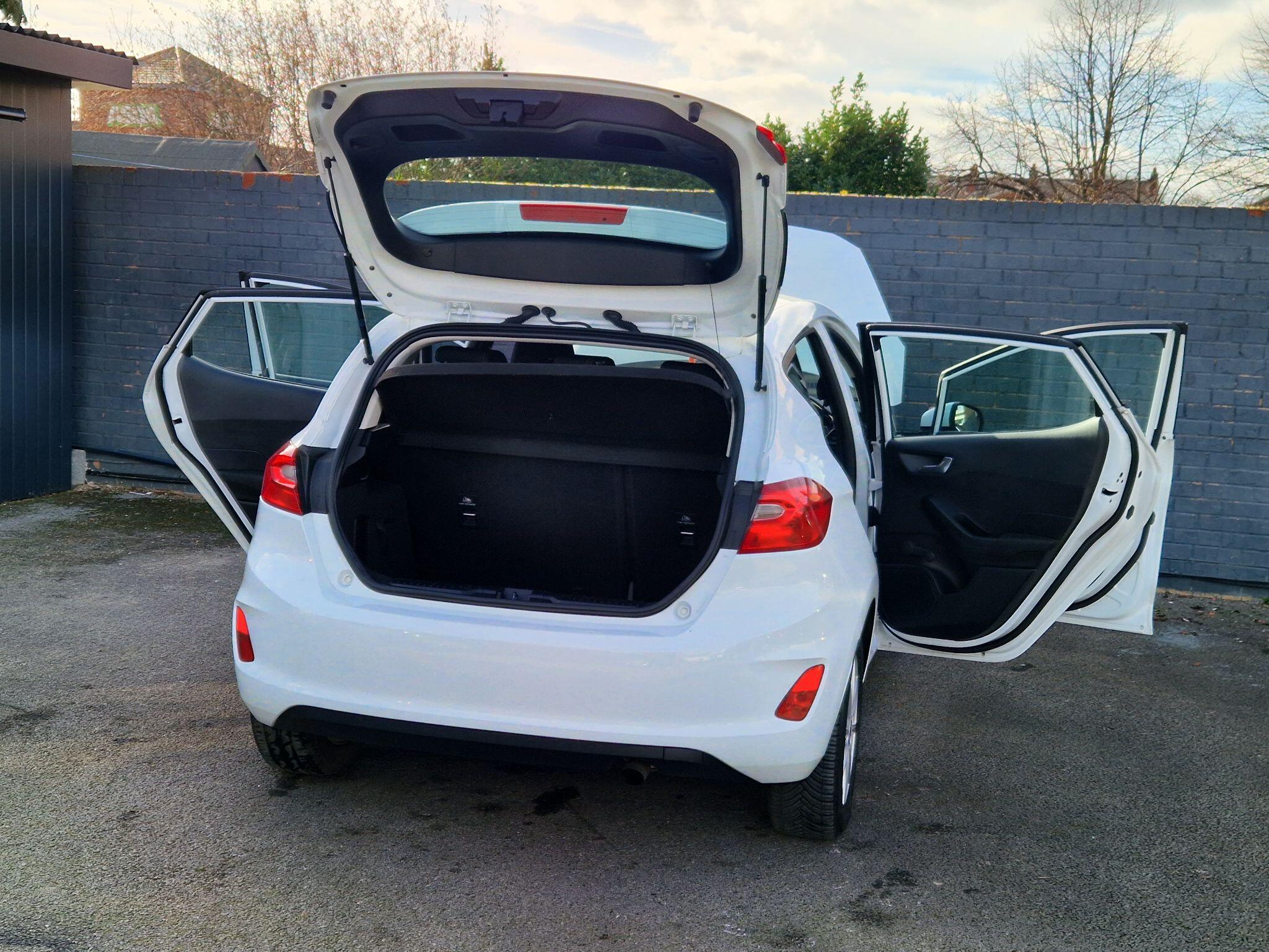 Ford Fiesta - Image 21