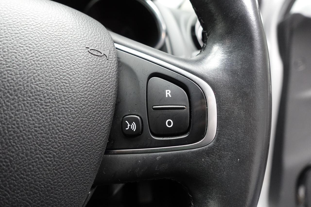 Renault Clio - Image 6