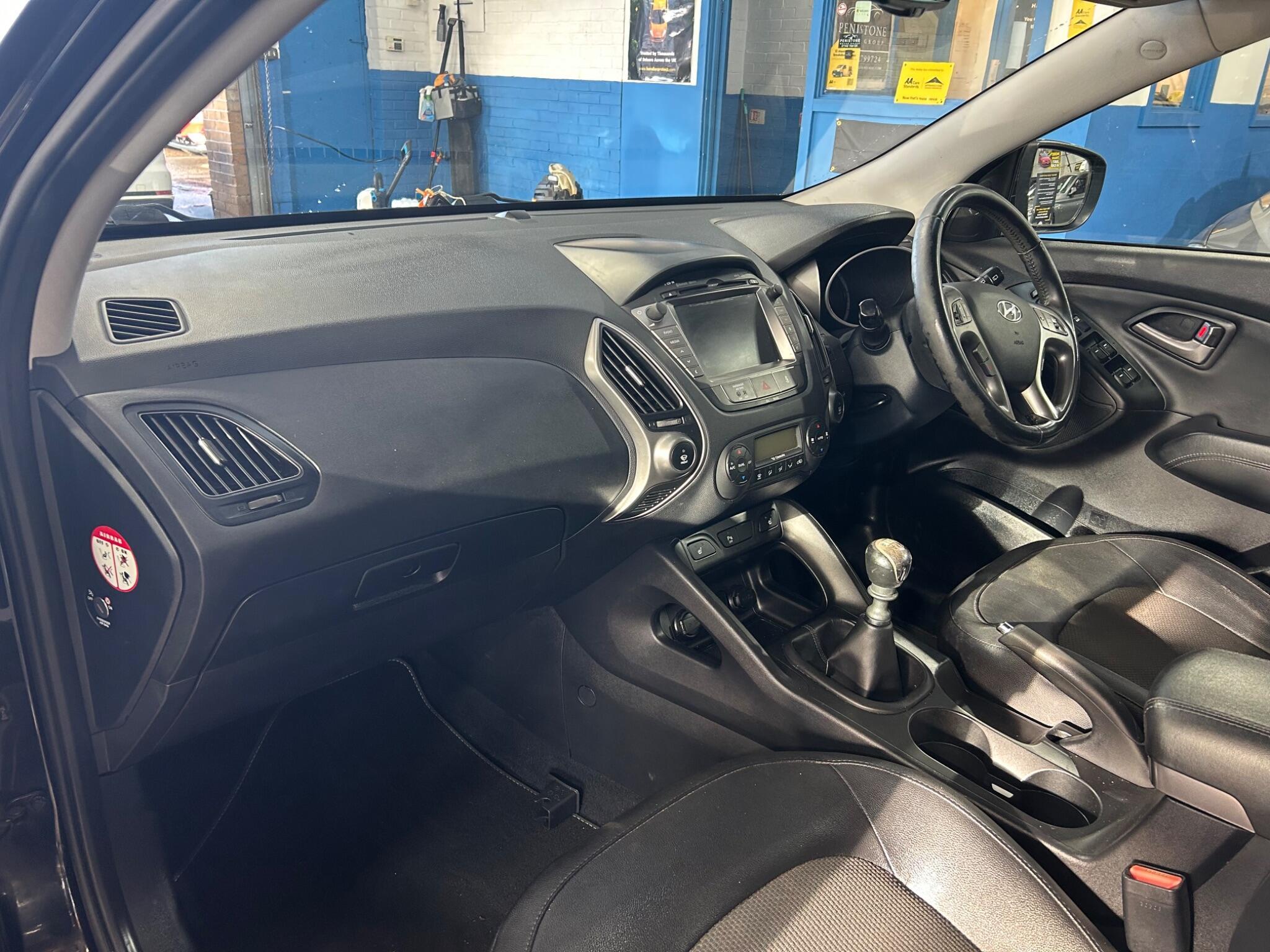 Hyundai ix35 - Image 17