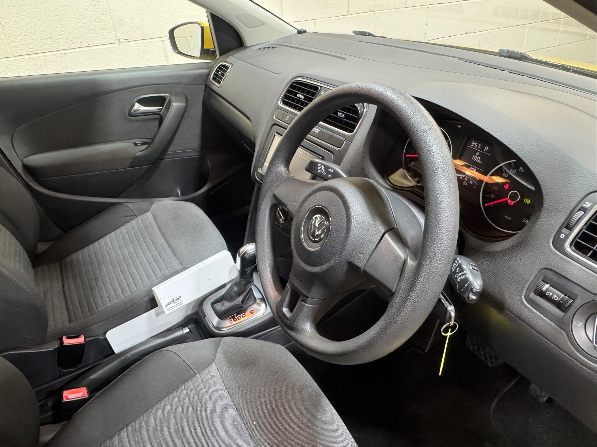 Volkswagen Polo - Image 8