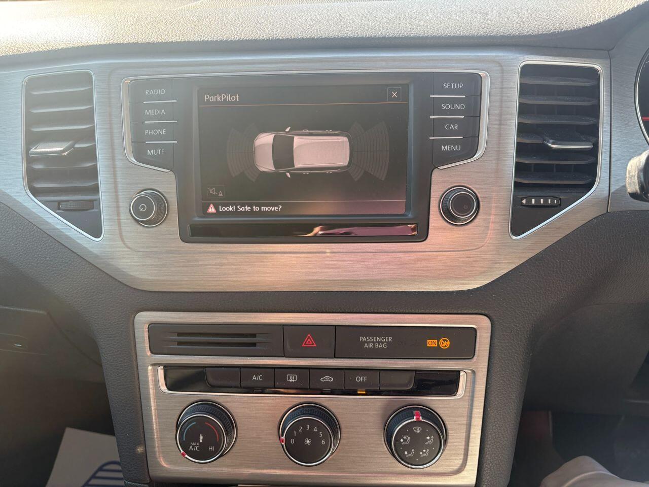 Volkswagen GOLF SV - Image 15