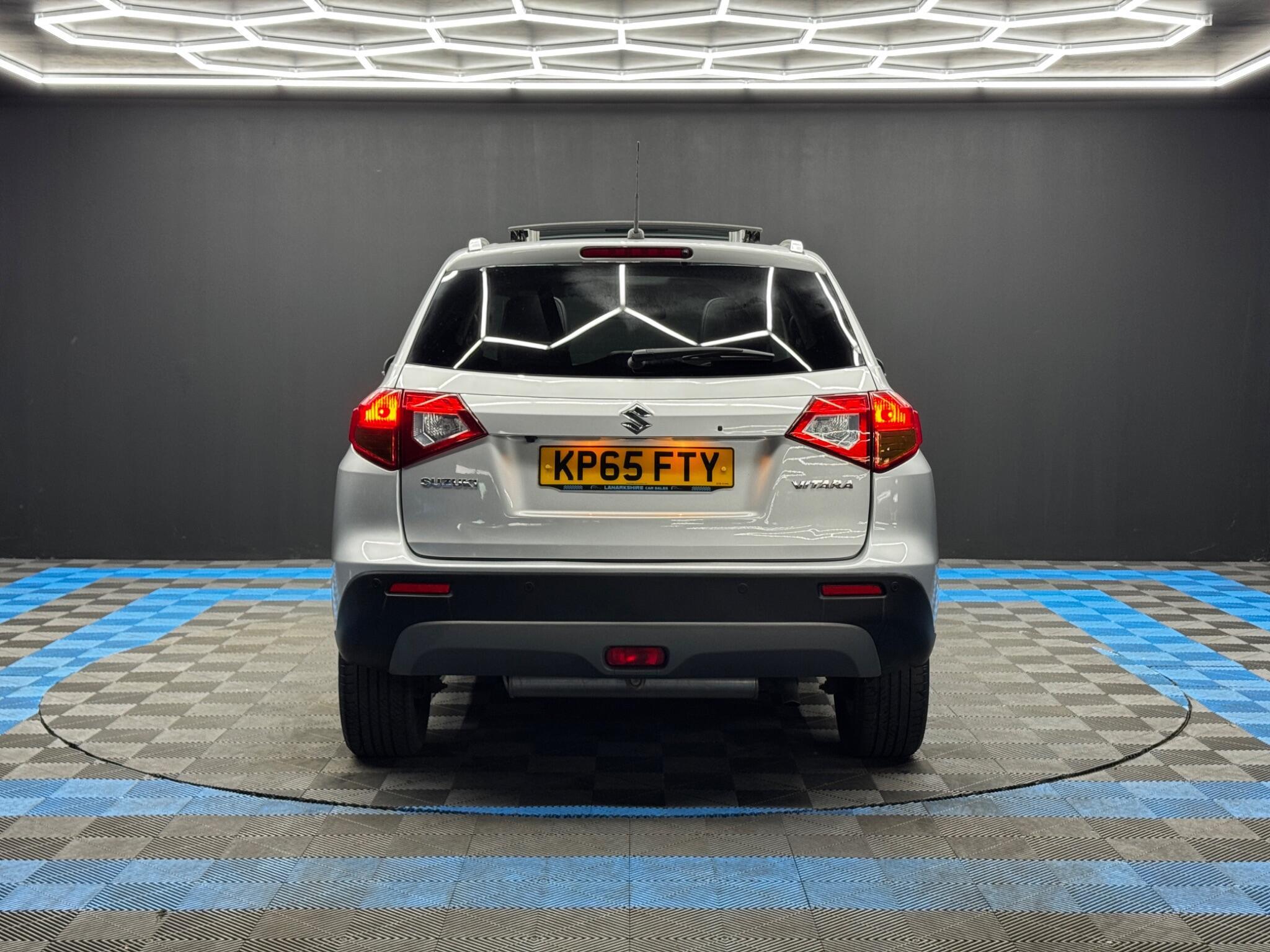Suzuki Vitara - Image 6