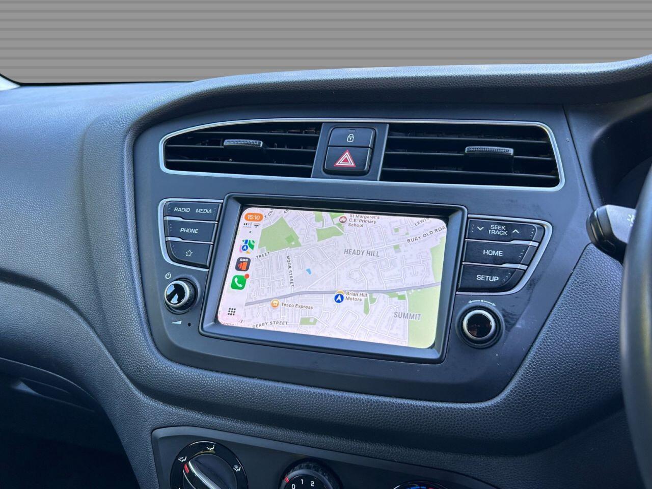 Hyundai i20 - Image 32