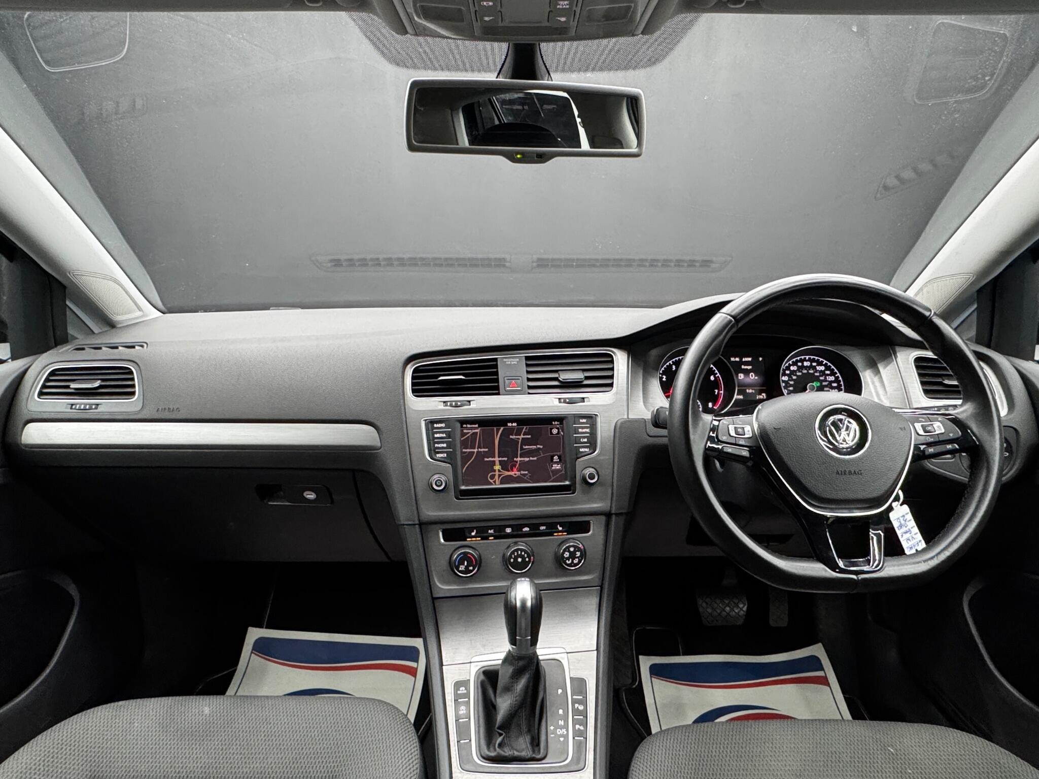 Volkswagen Golf - Image 10