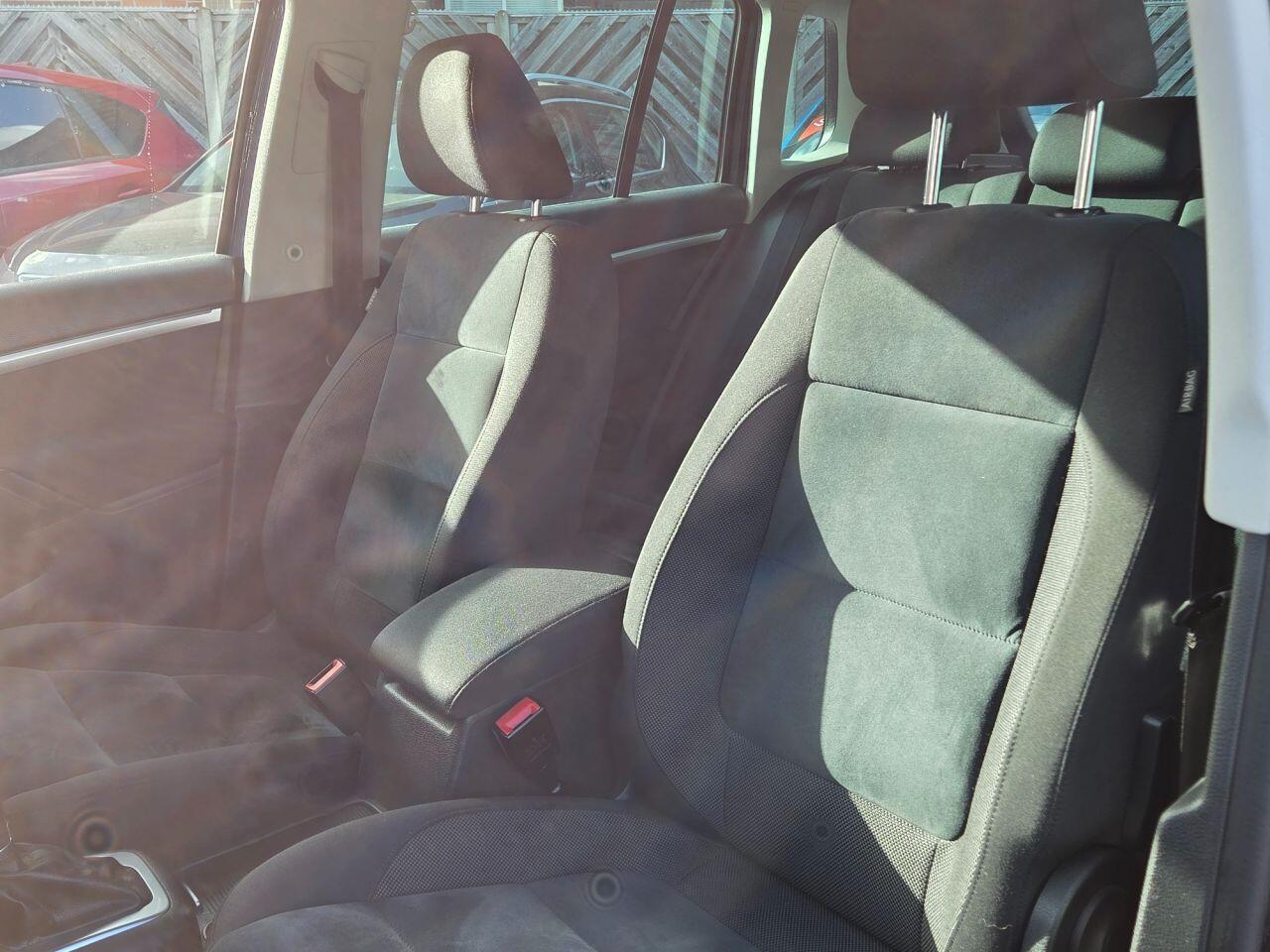 Volkswagen Tiguan - Image 13