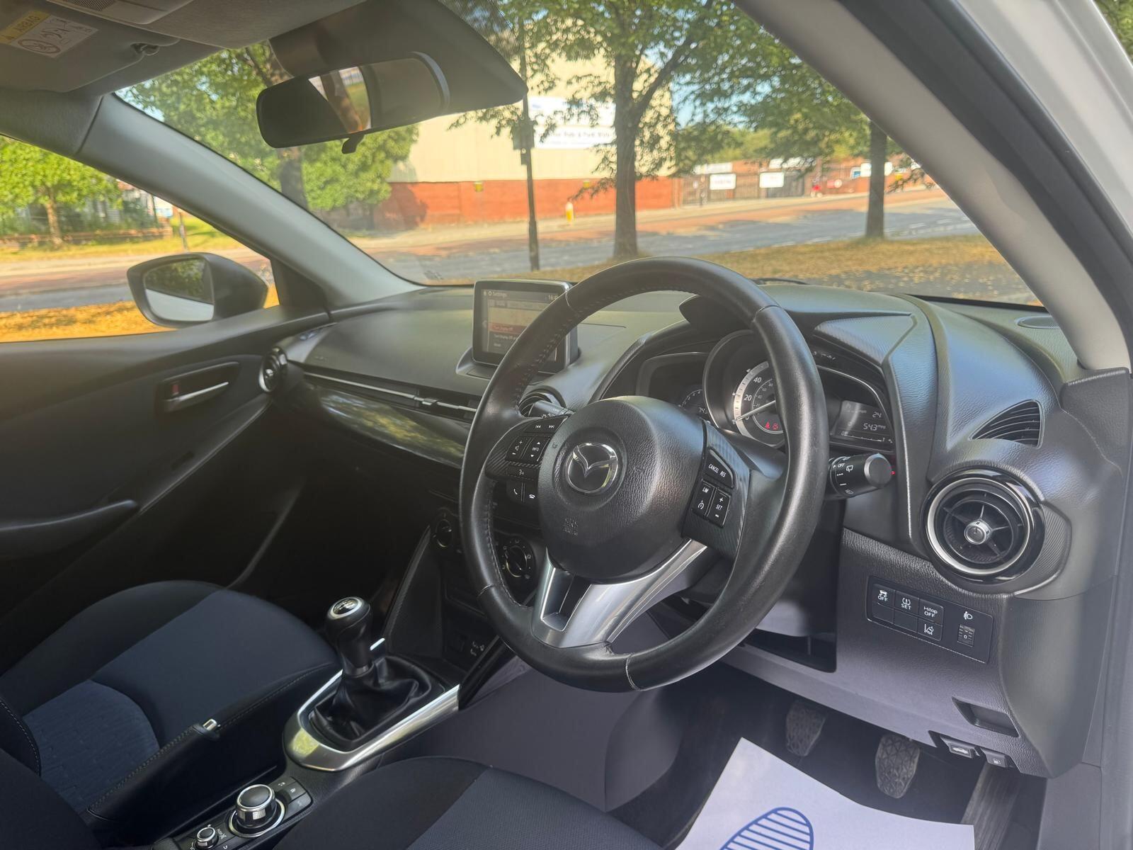 Mazda MAZDA2 - Image 12