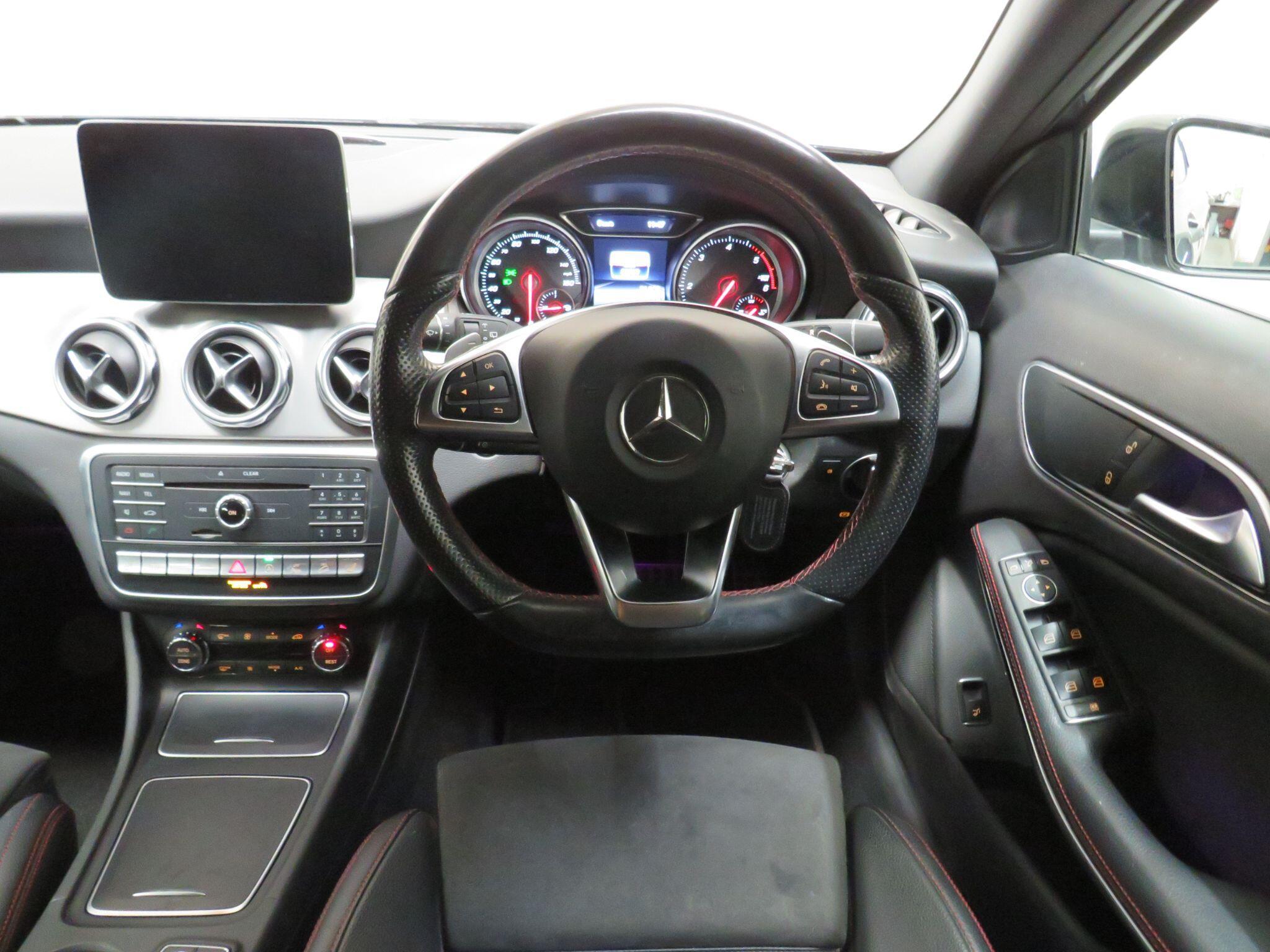 Mercedes GLA - Image 14