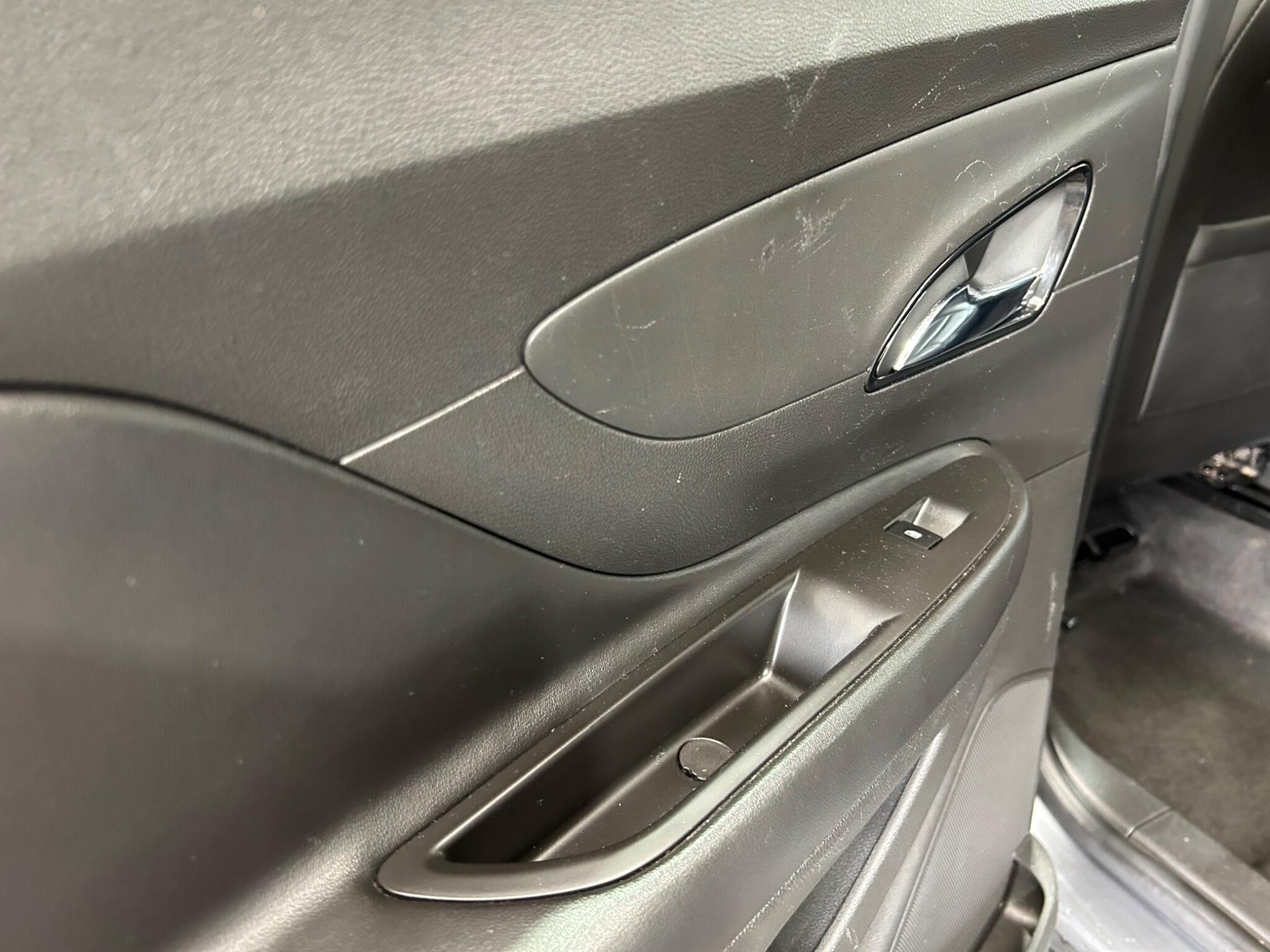 Vauxhall Mokka X - Image 21