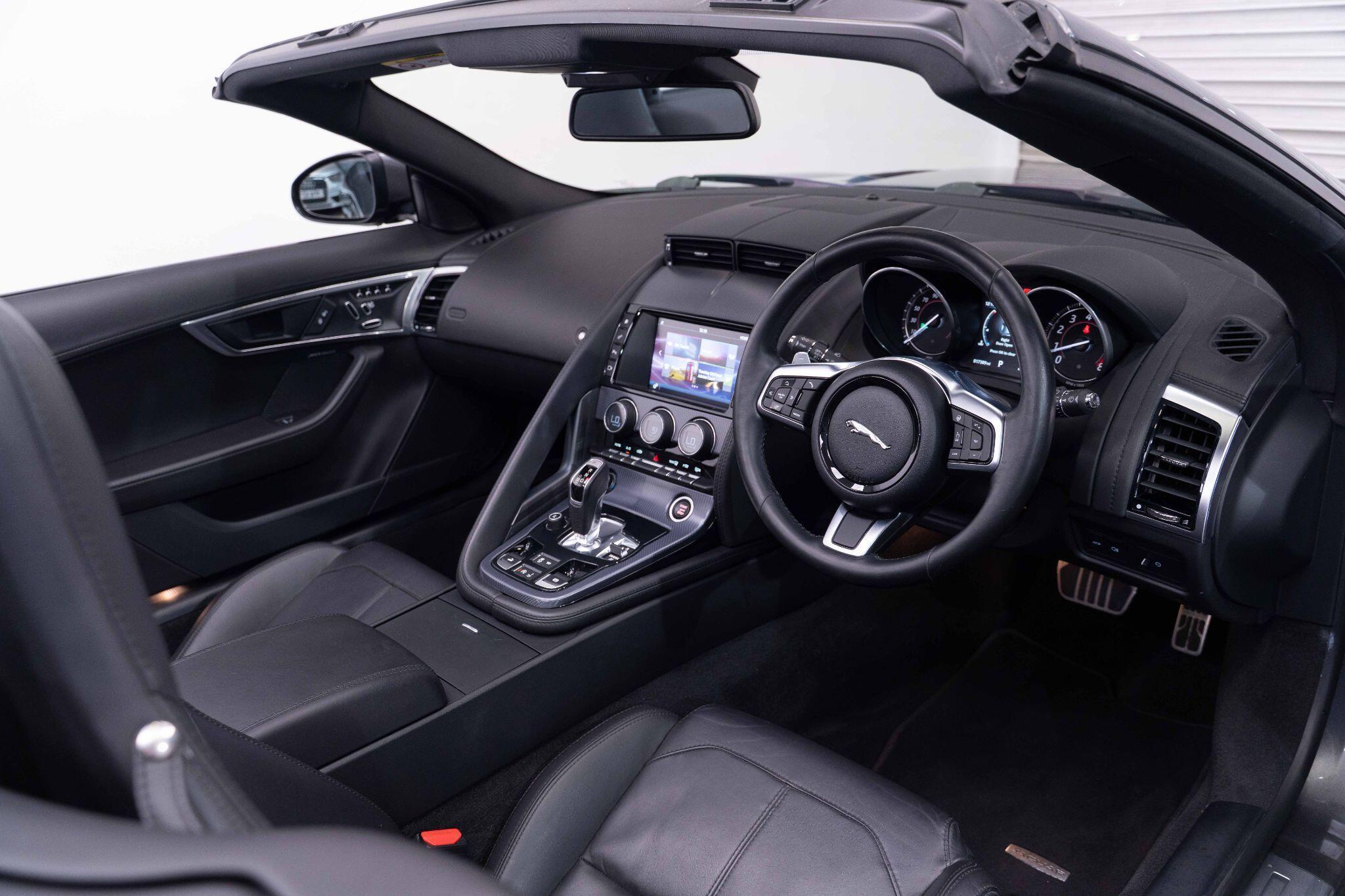 Jaguar F-Type - Image 9