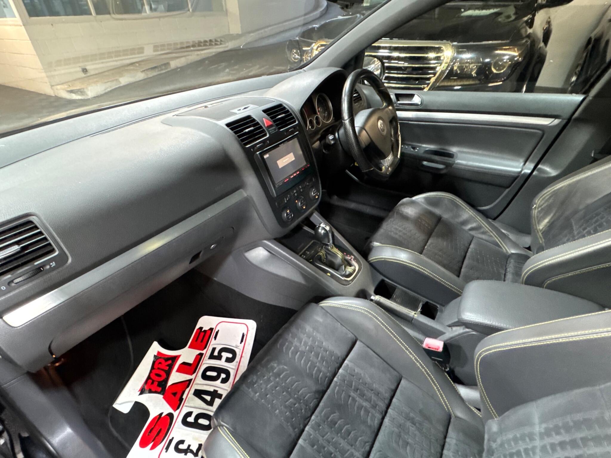Volkswagen Golf - Image 10