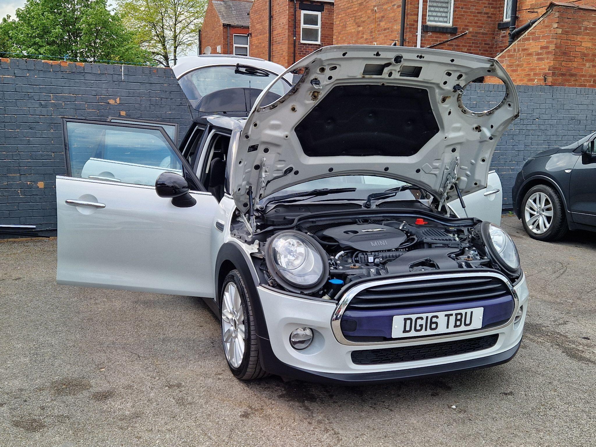 MINI Hatch - Image 12