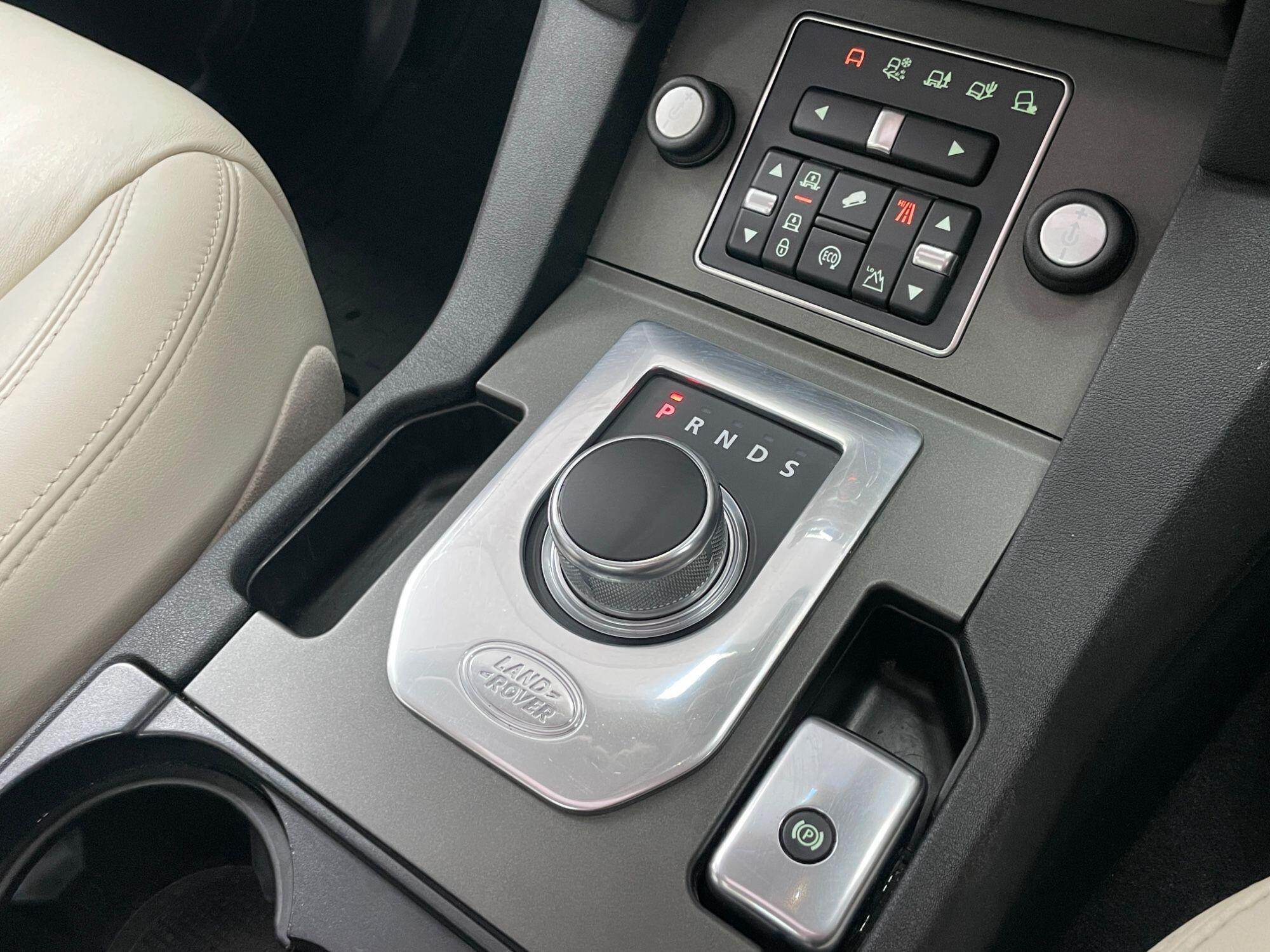 Land Rover DISCOVERY 4 - Image 56