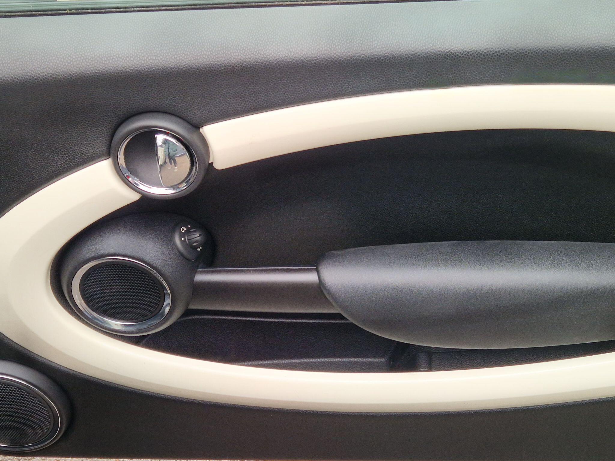 MINI Hatch - Image 32