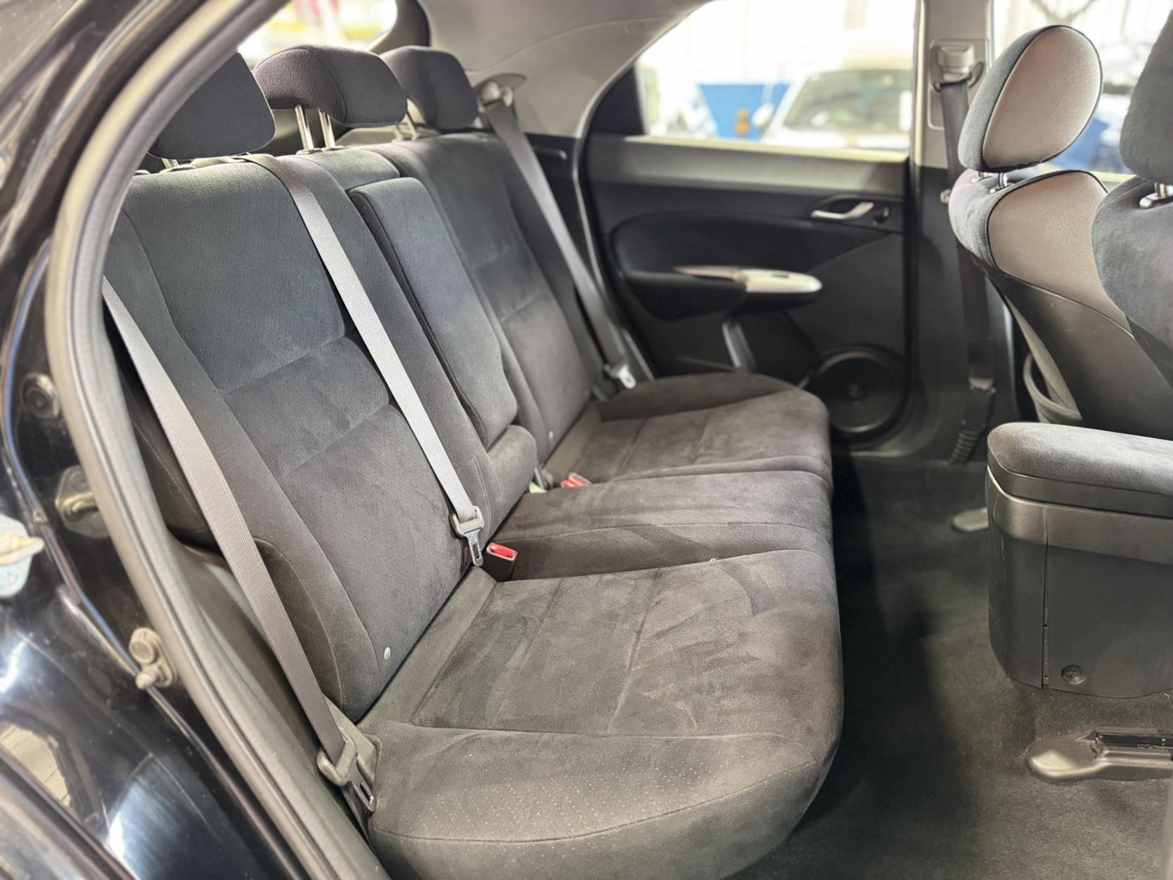 Honda Civic - Image 18