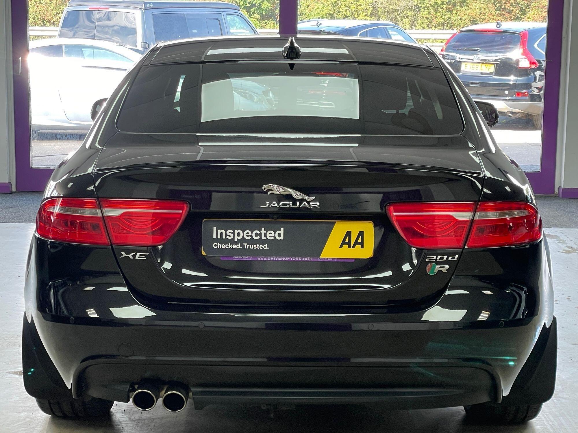 Jaguar XE - Image 9