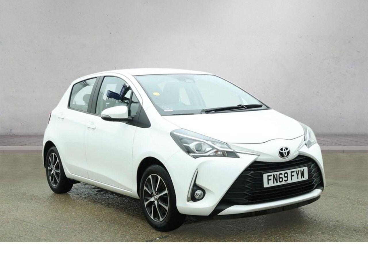 Toyota Yaris - Image 2