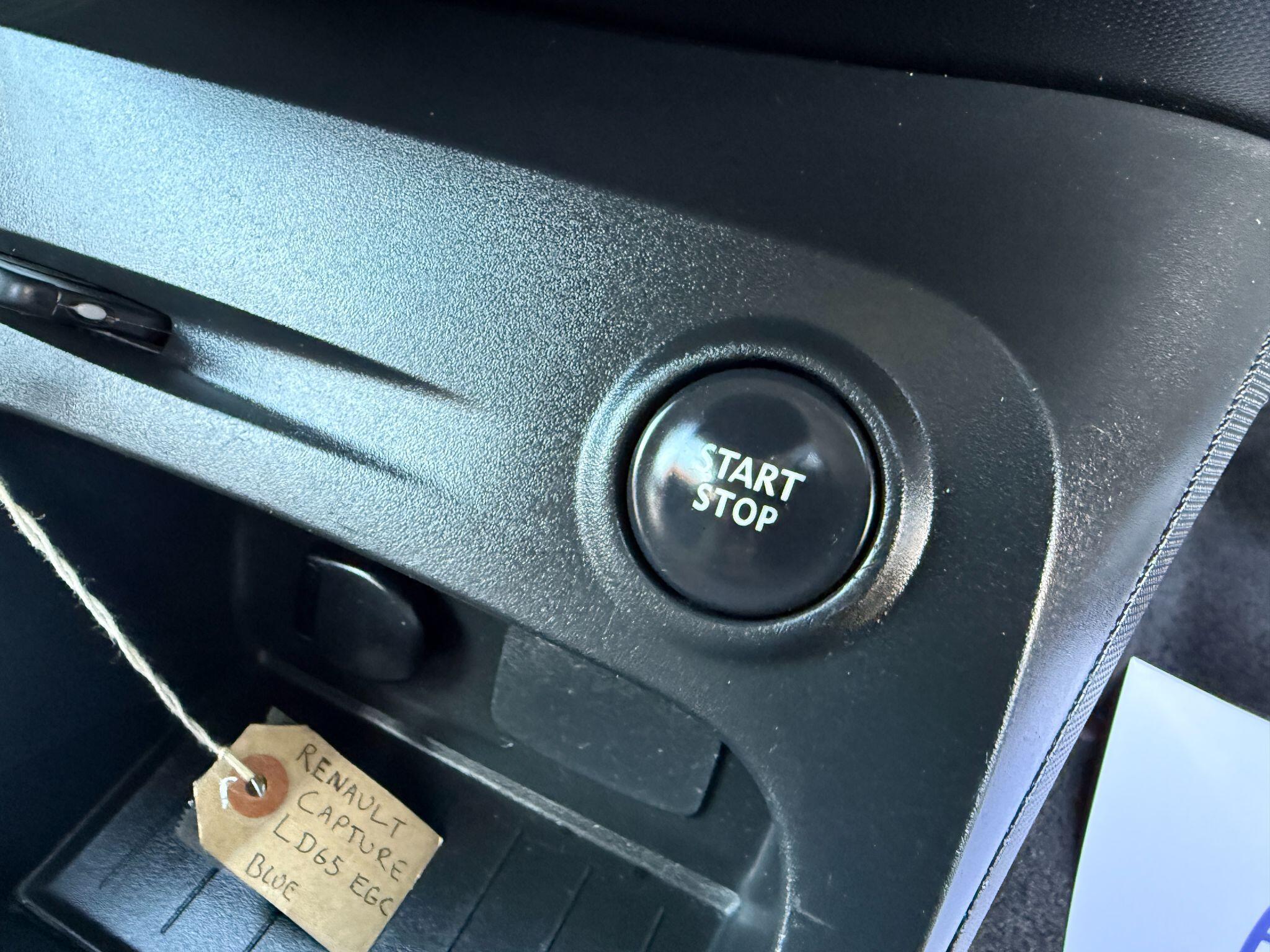 Renault Captur - Image 52