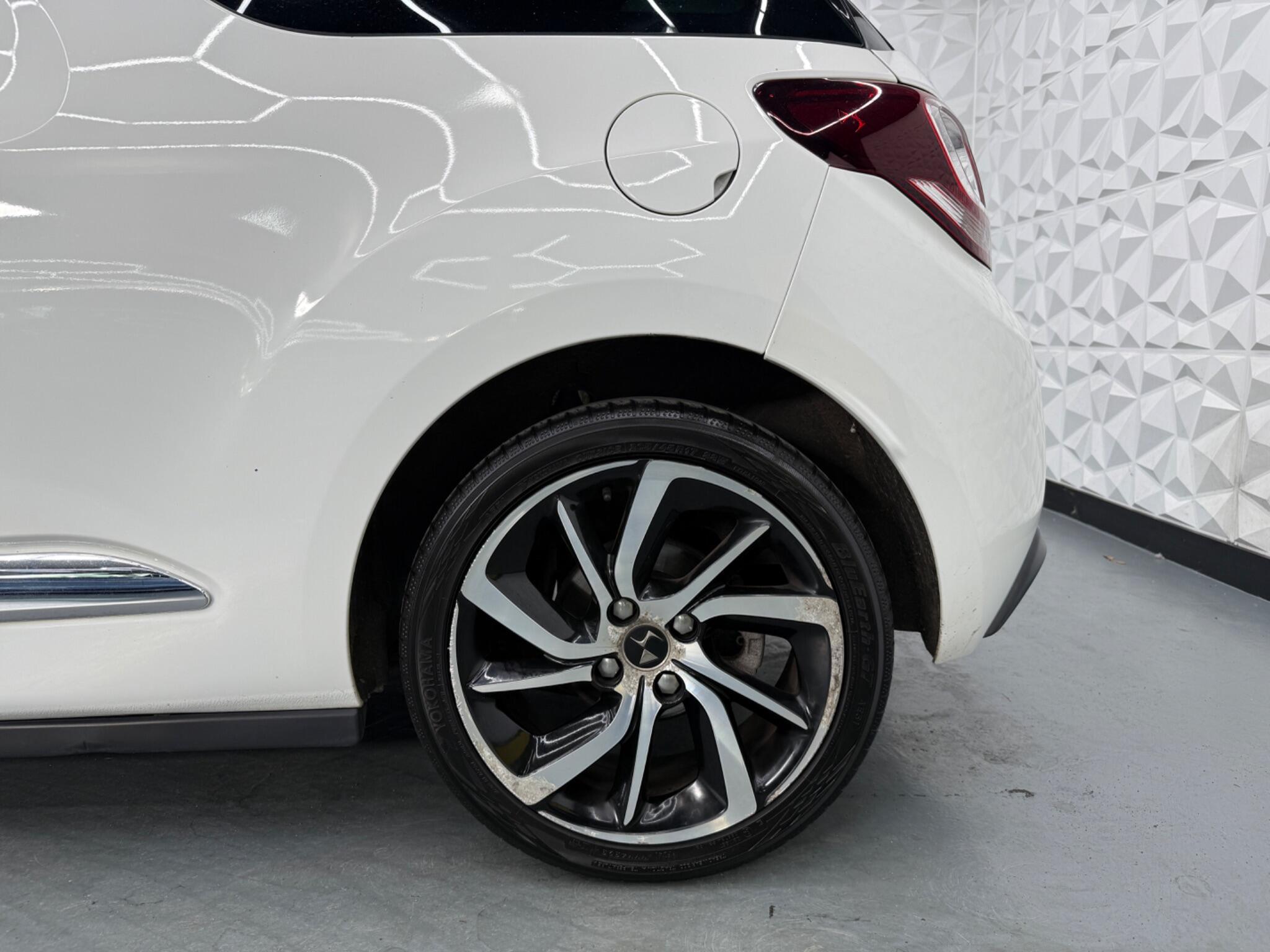 DS AUTOMOBILES DS 3 CABRIO - Image 9