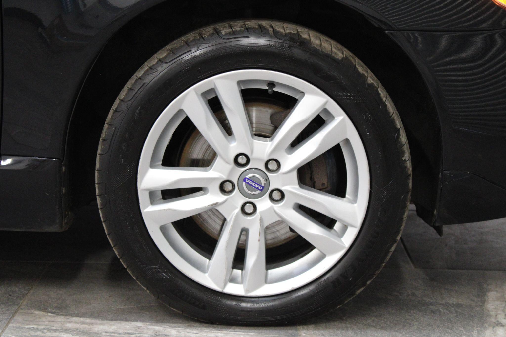 Volvo V70 - Image 9