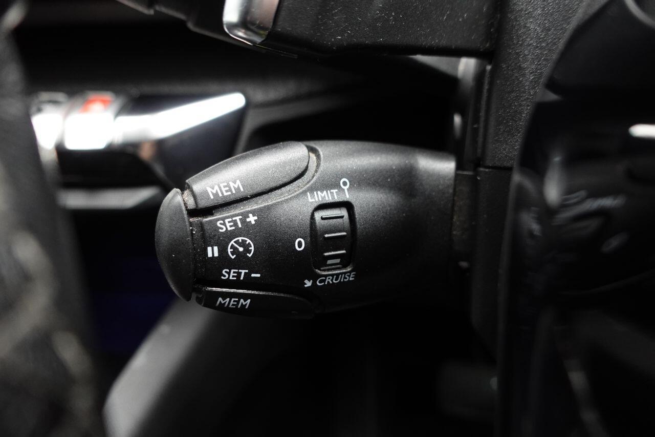 Peugeot 5008 - Image 30