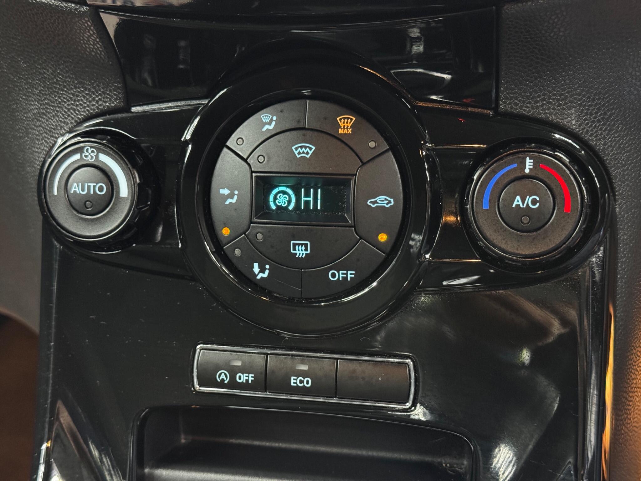 Ford Fiesta - Image 26