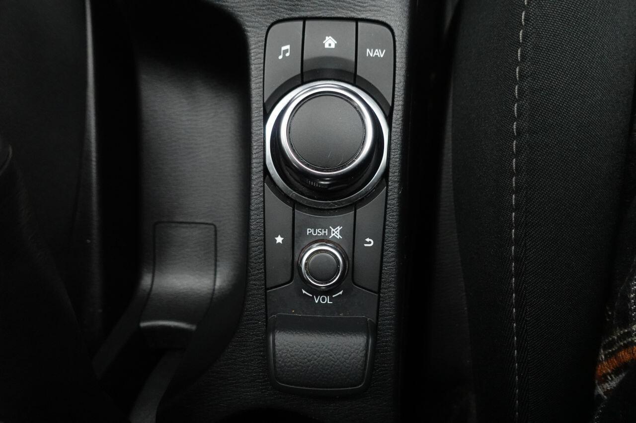 Mazda MAZDA2 - Image 45